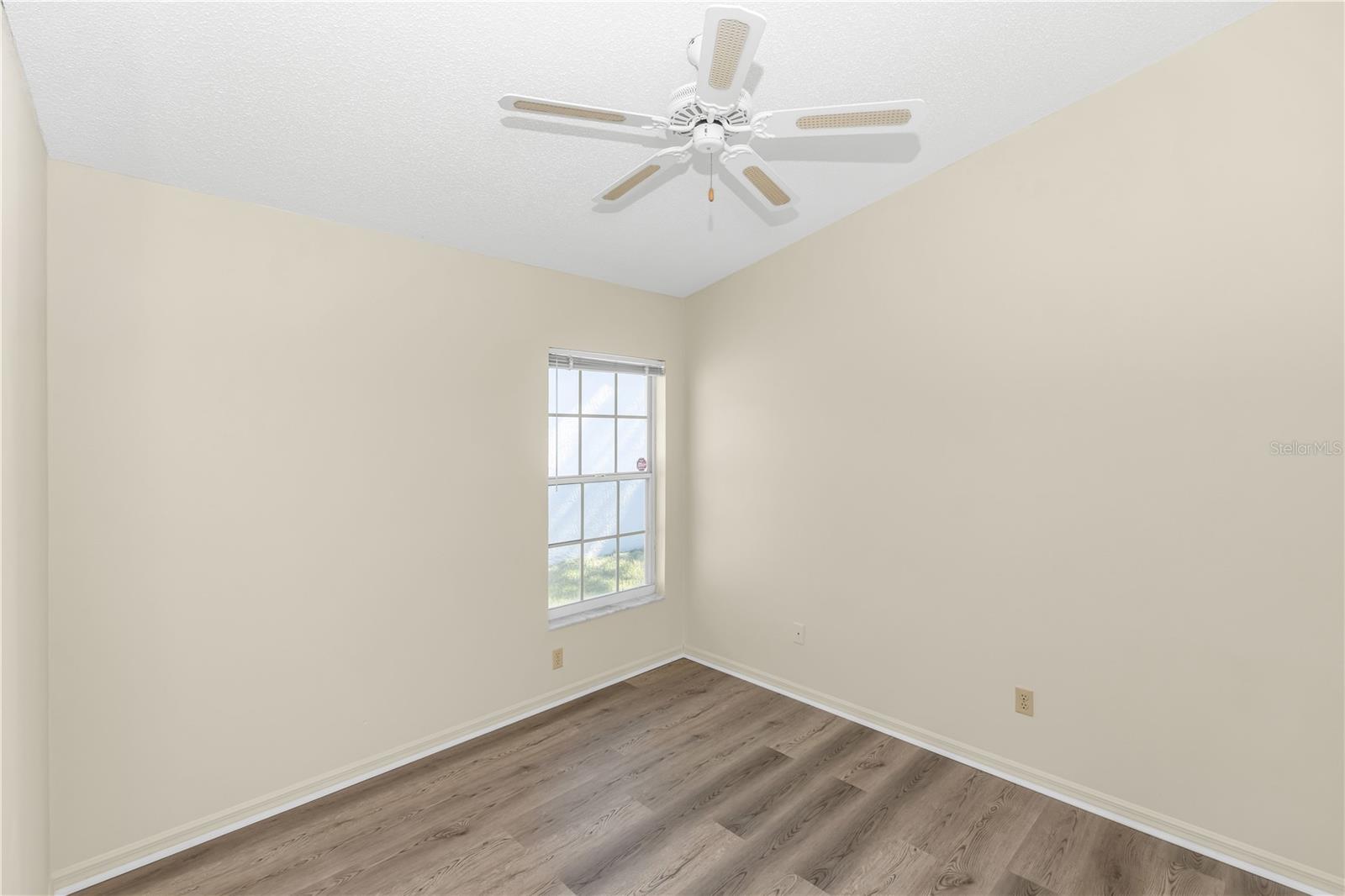 Image 23 of 26 For 5910 Petunia Lane