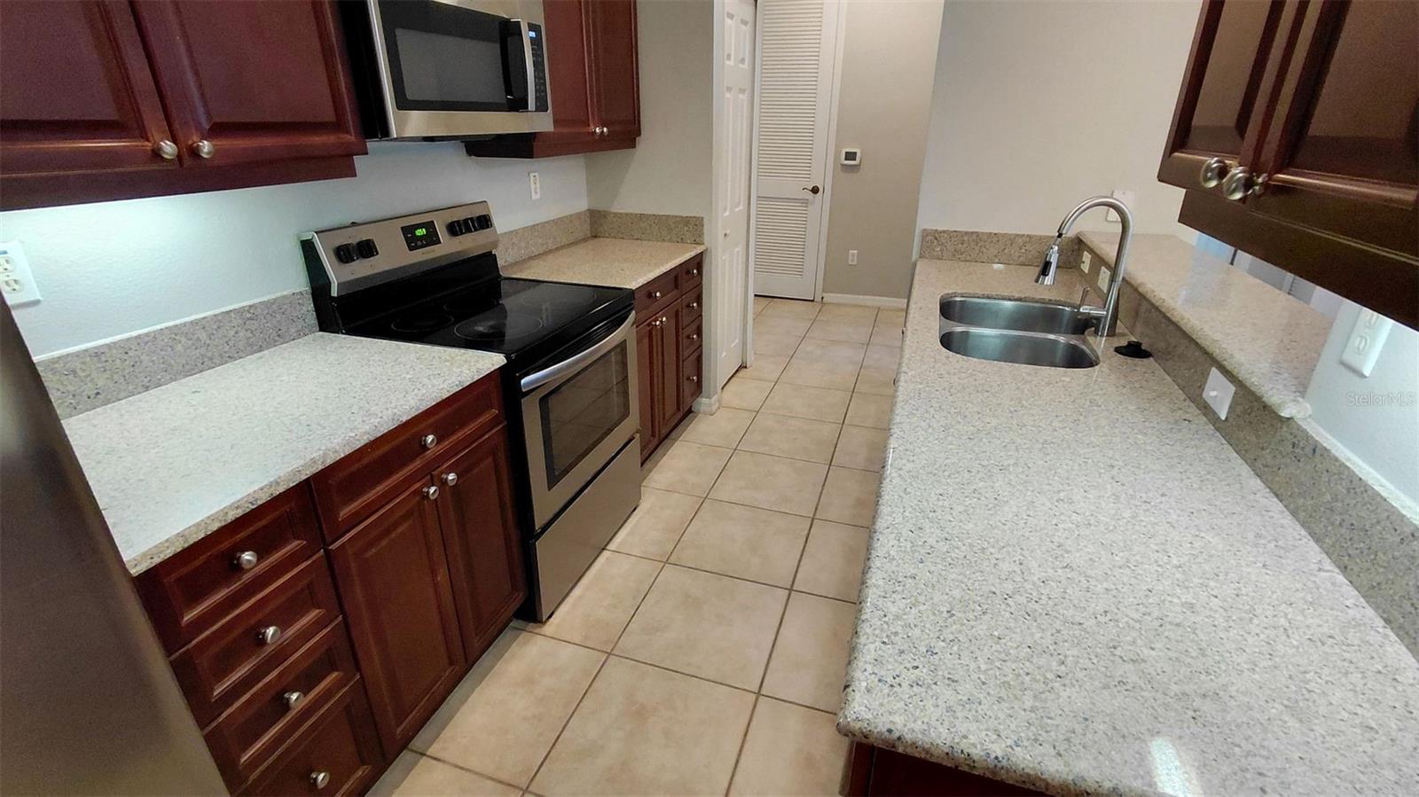 Image 5 of 38 For 11564 Mizzon Drive 104