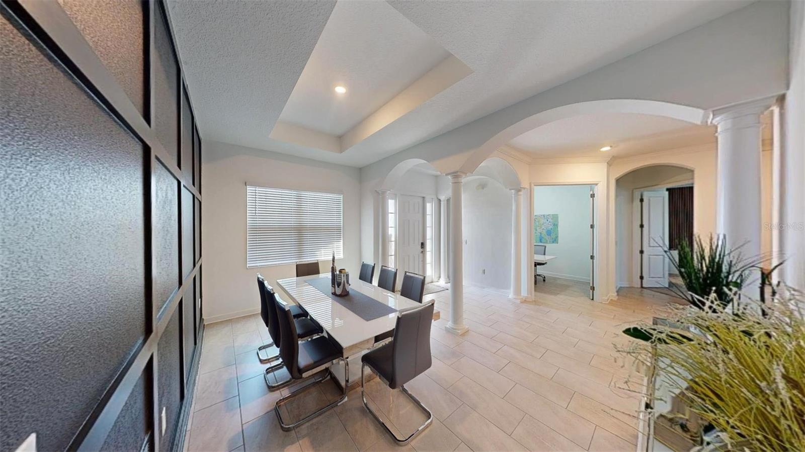 Image 10 of 21 For 8851 Fallen Oak Drive