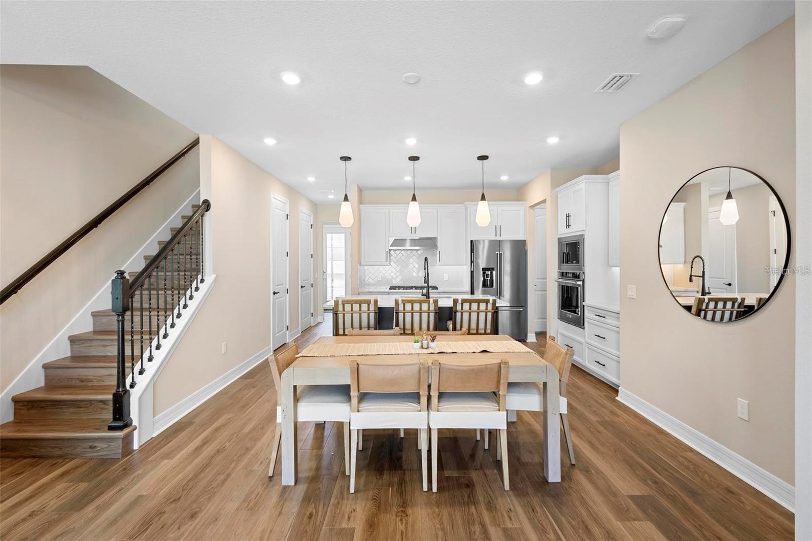 Image 4 of 8 For 10215 Park Estates Avenue