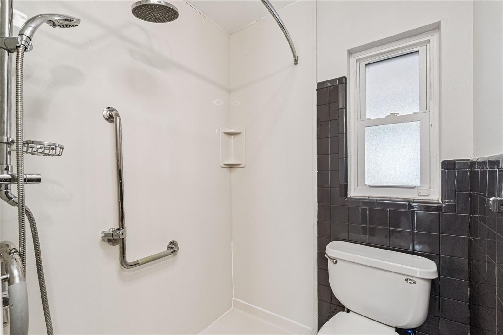 Image 21 of 49 For 4308 Brandeis Avenue