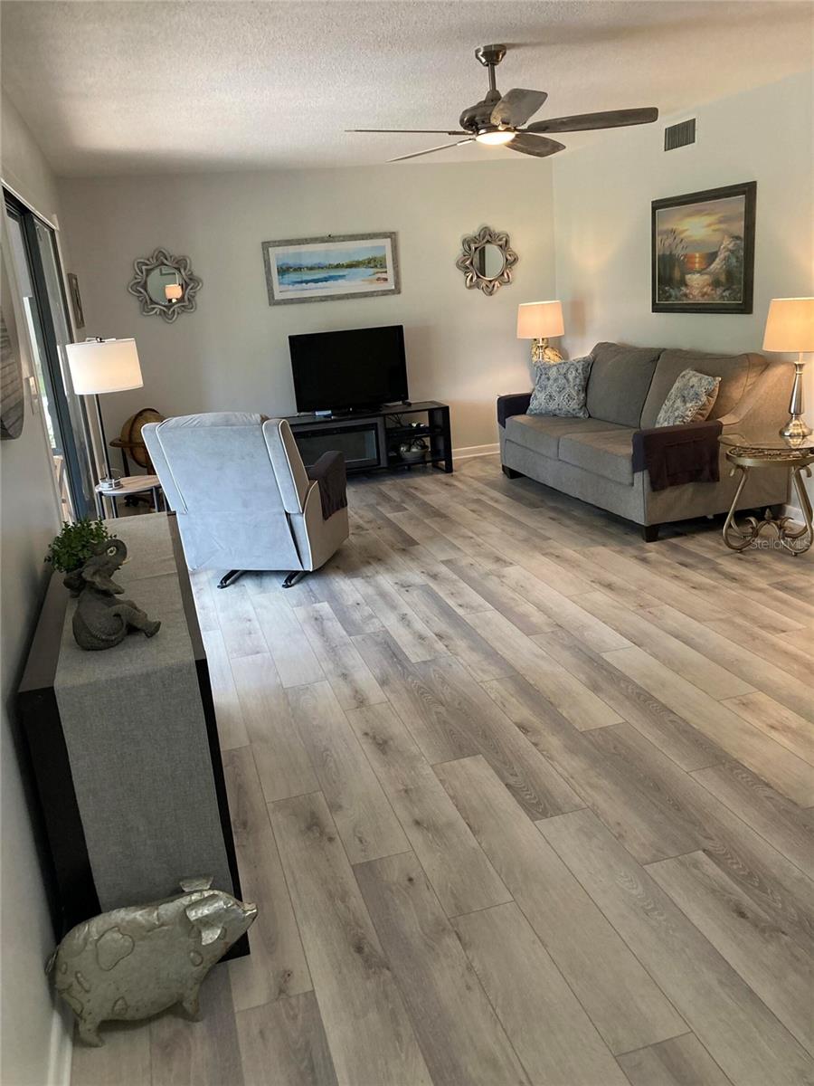 Image 3 of 15 For 646 Midway Drive A