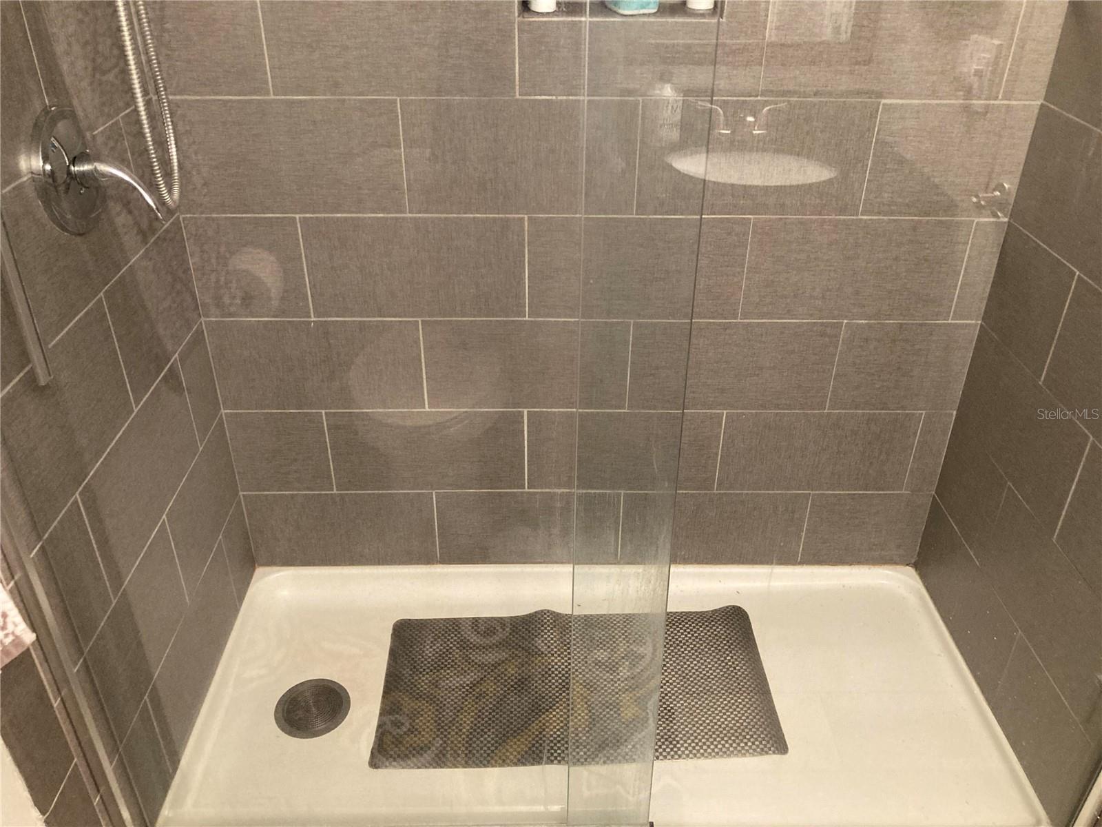 Image 9 of 15 For 646 Midway Drive A