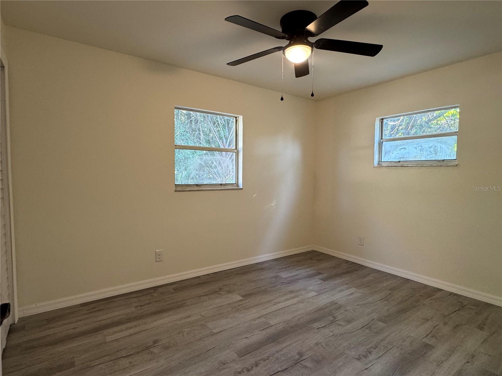 Image 13 of 26 For 7224 Valiant Court