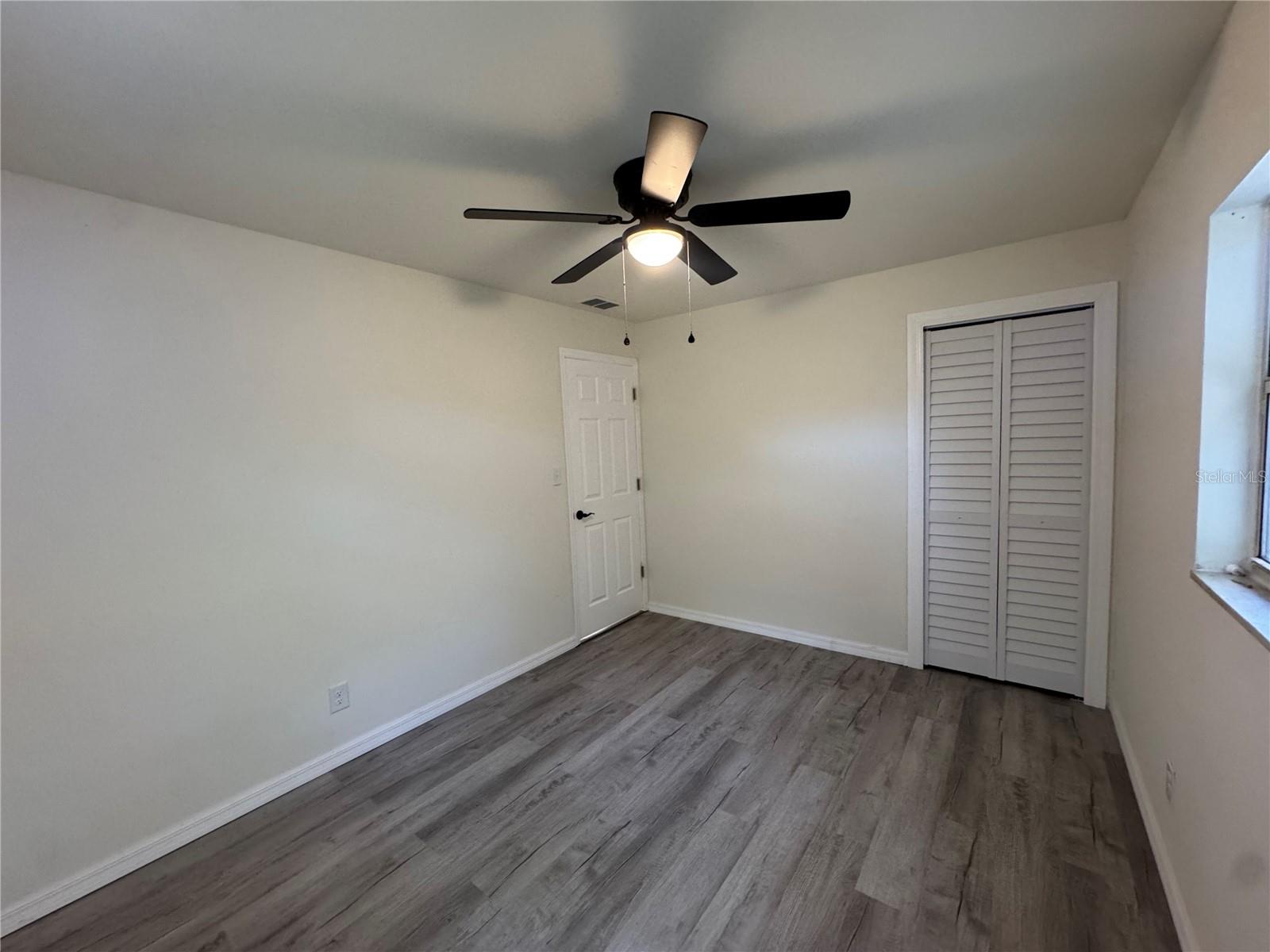 Image 14 of 26 For 7224 Valiant Court