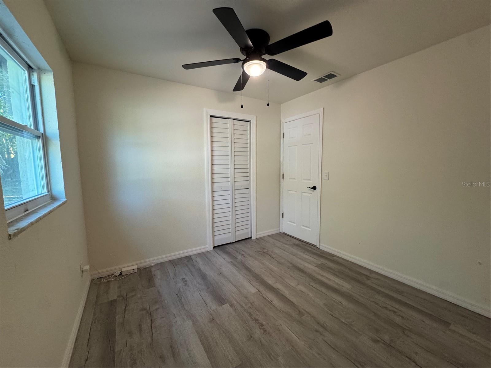 Image 15 of 26 For 7224 Valiant Court