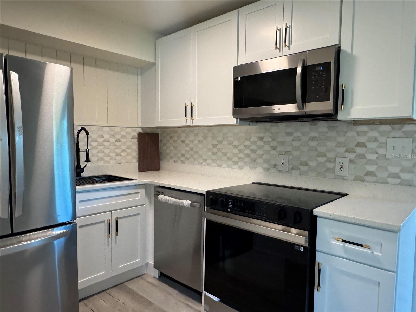 Image 20 of 26 For 7224 Valiant Court