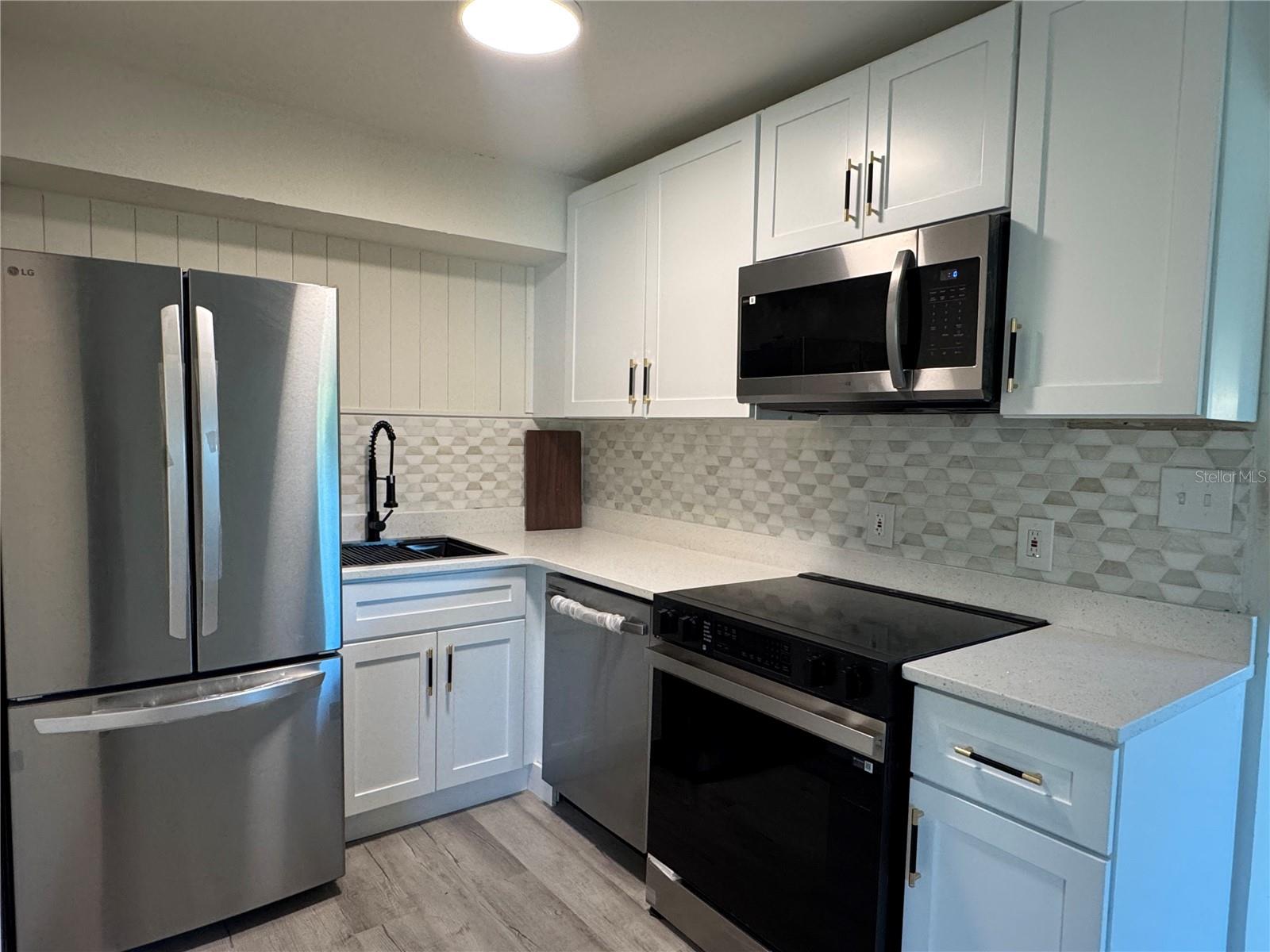 Image 22 of 26 For 7224 Valiant Court