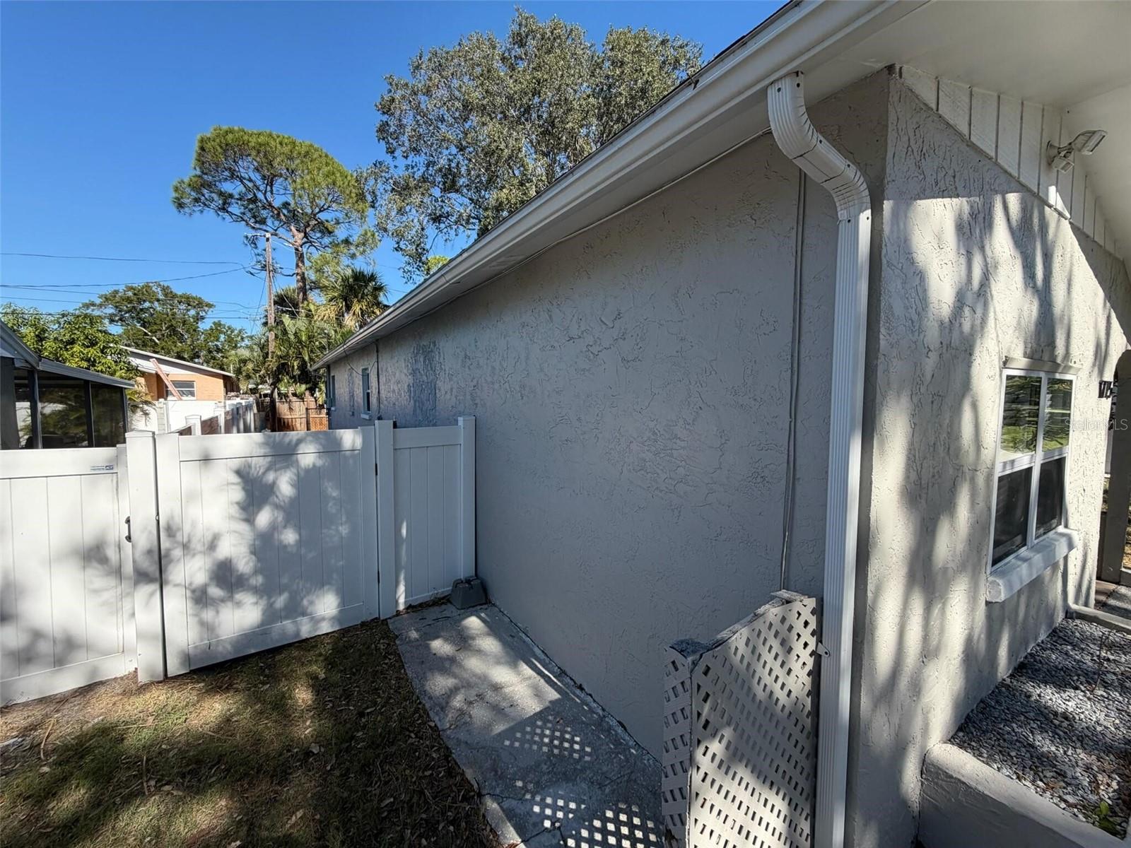 Image 4 of 17 For 1775 New Hampshire Avenue Ne