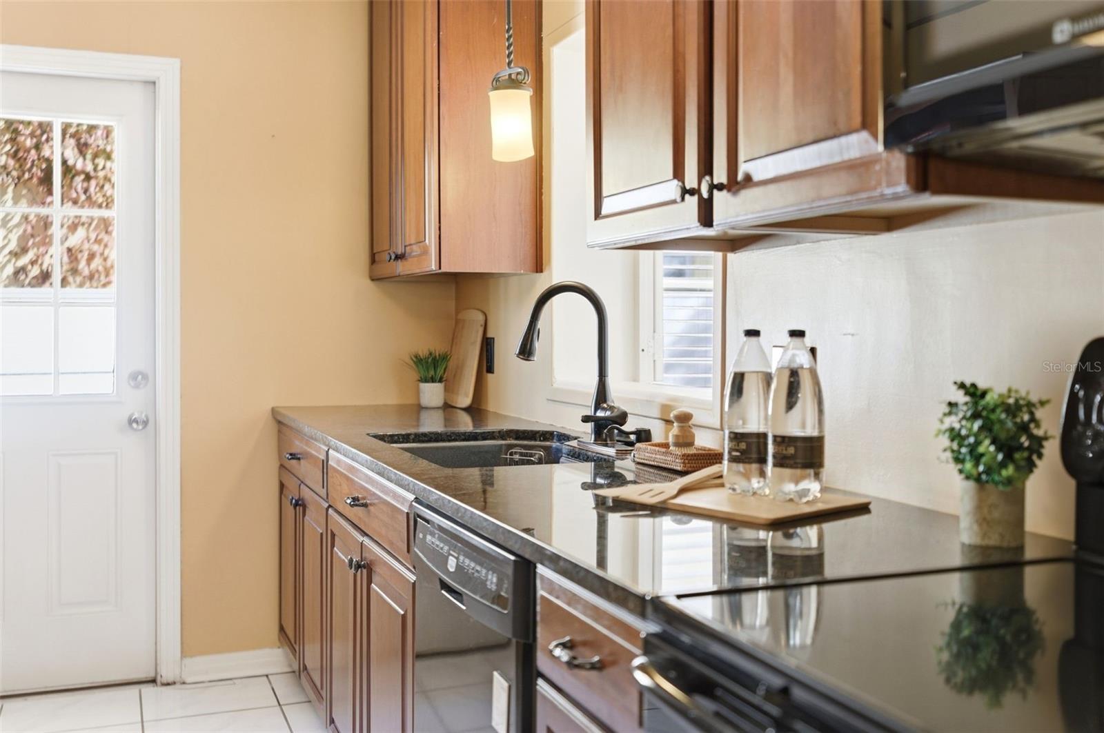 Image 15 of 30 For 1715 Canton Street