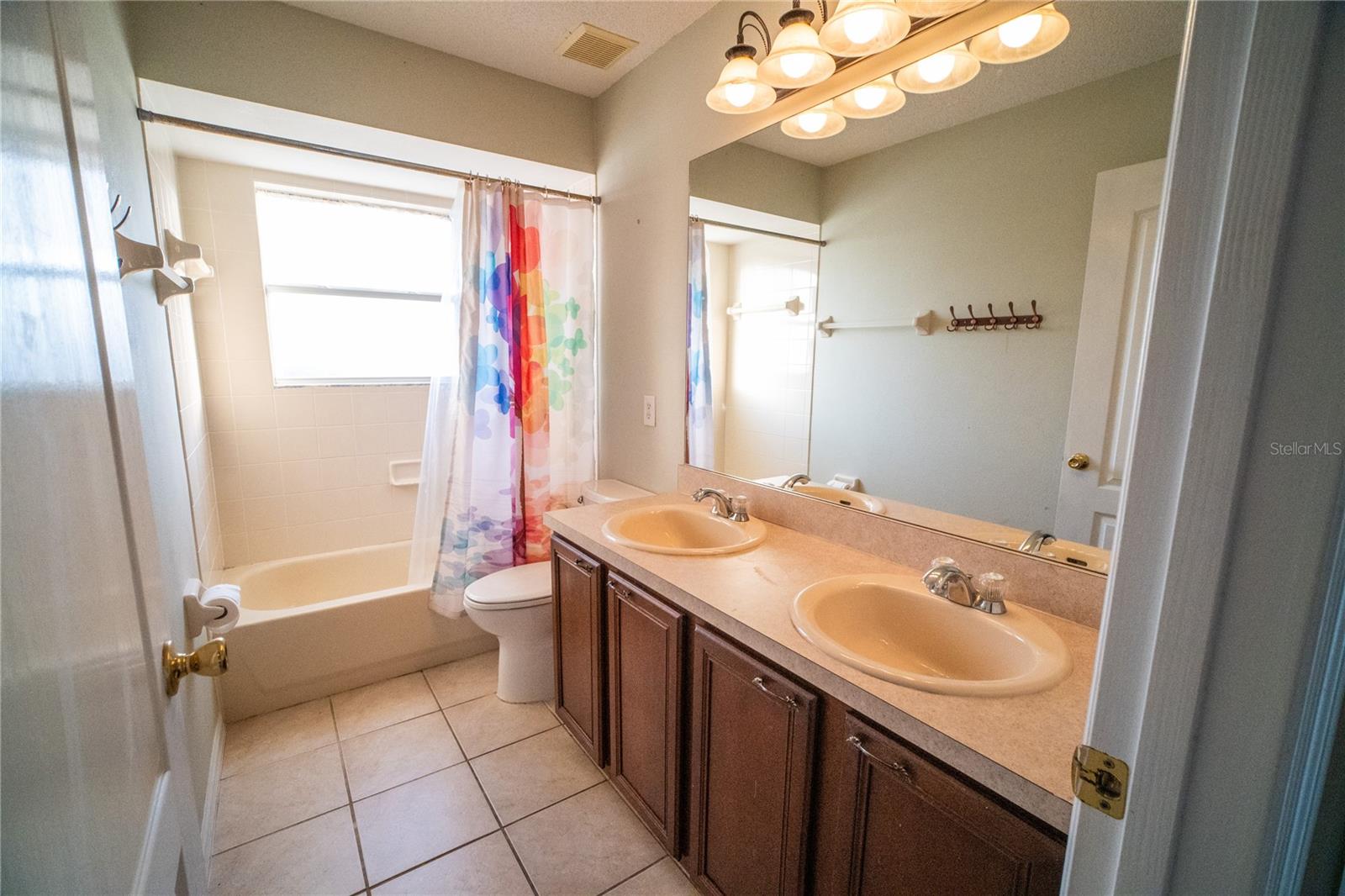 Image 20 of 24 For 3135 Turret Drive