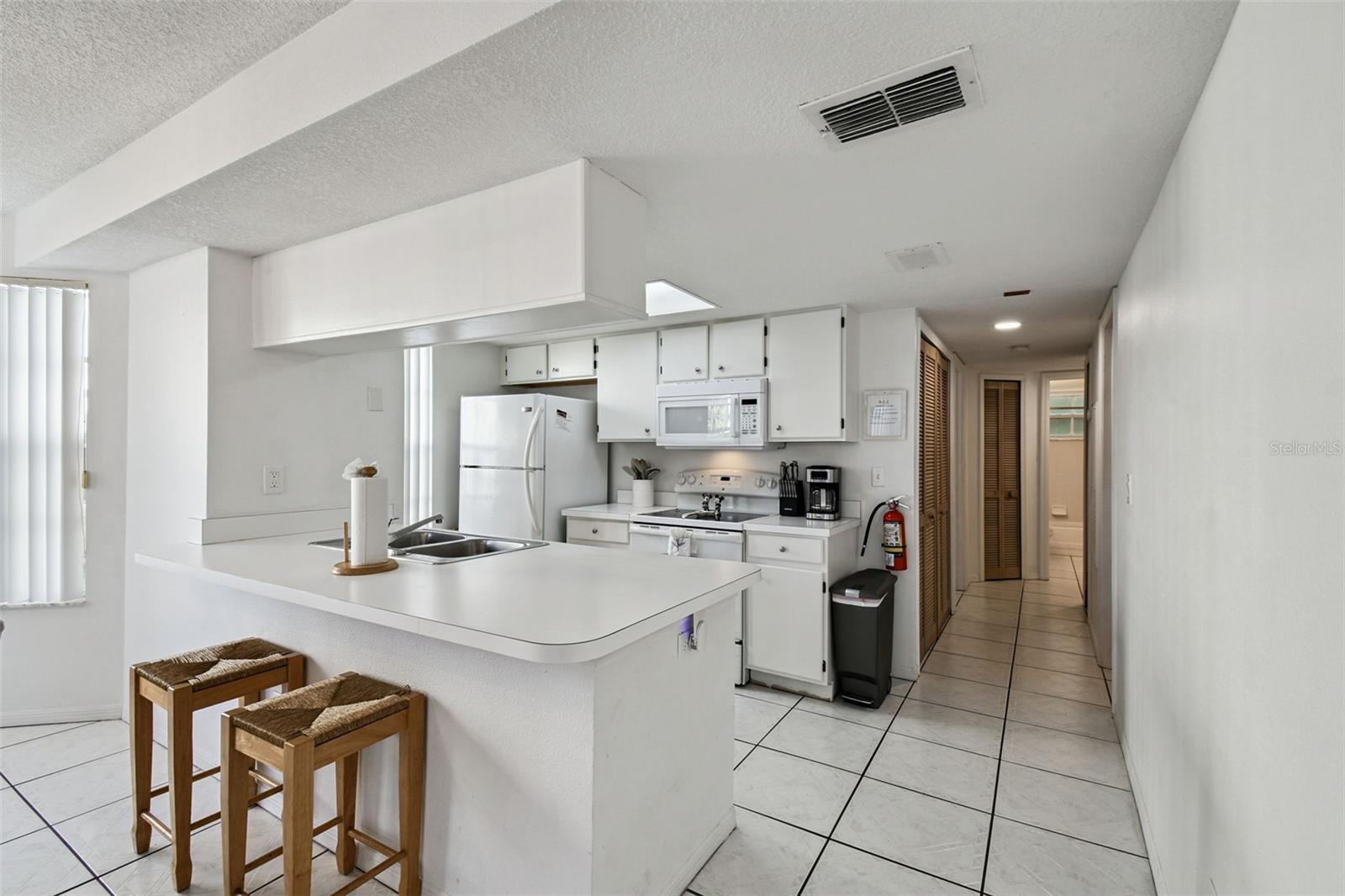 Image 10 of 46 For 2035 Royal Bay Boulevard 45