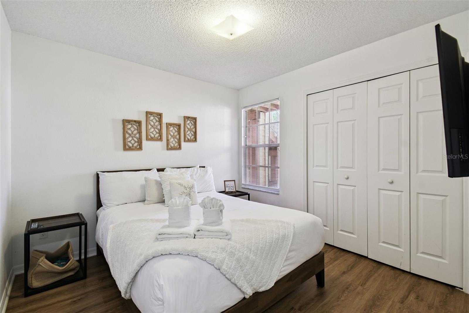 Image 20 of 46 For 2035 Royal Bay Boulevard 45