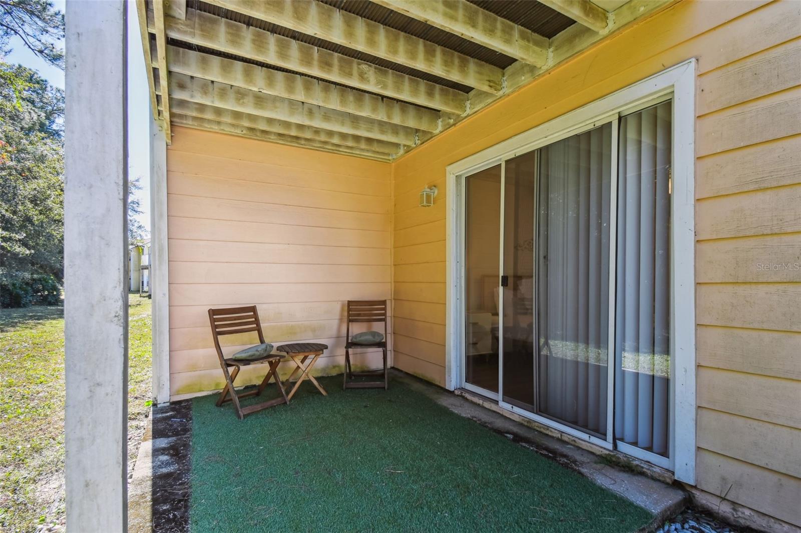 Image 28 of 46 For 2035 Royal Bay Boulevard 45