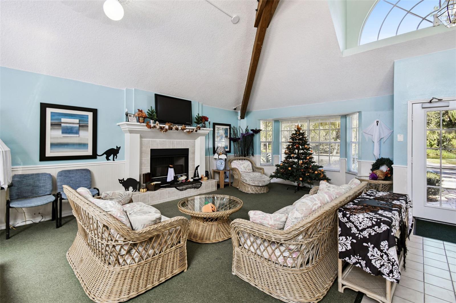 Image 36 of 46 For 2035 Royal Bay Boulevard 45