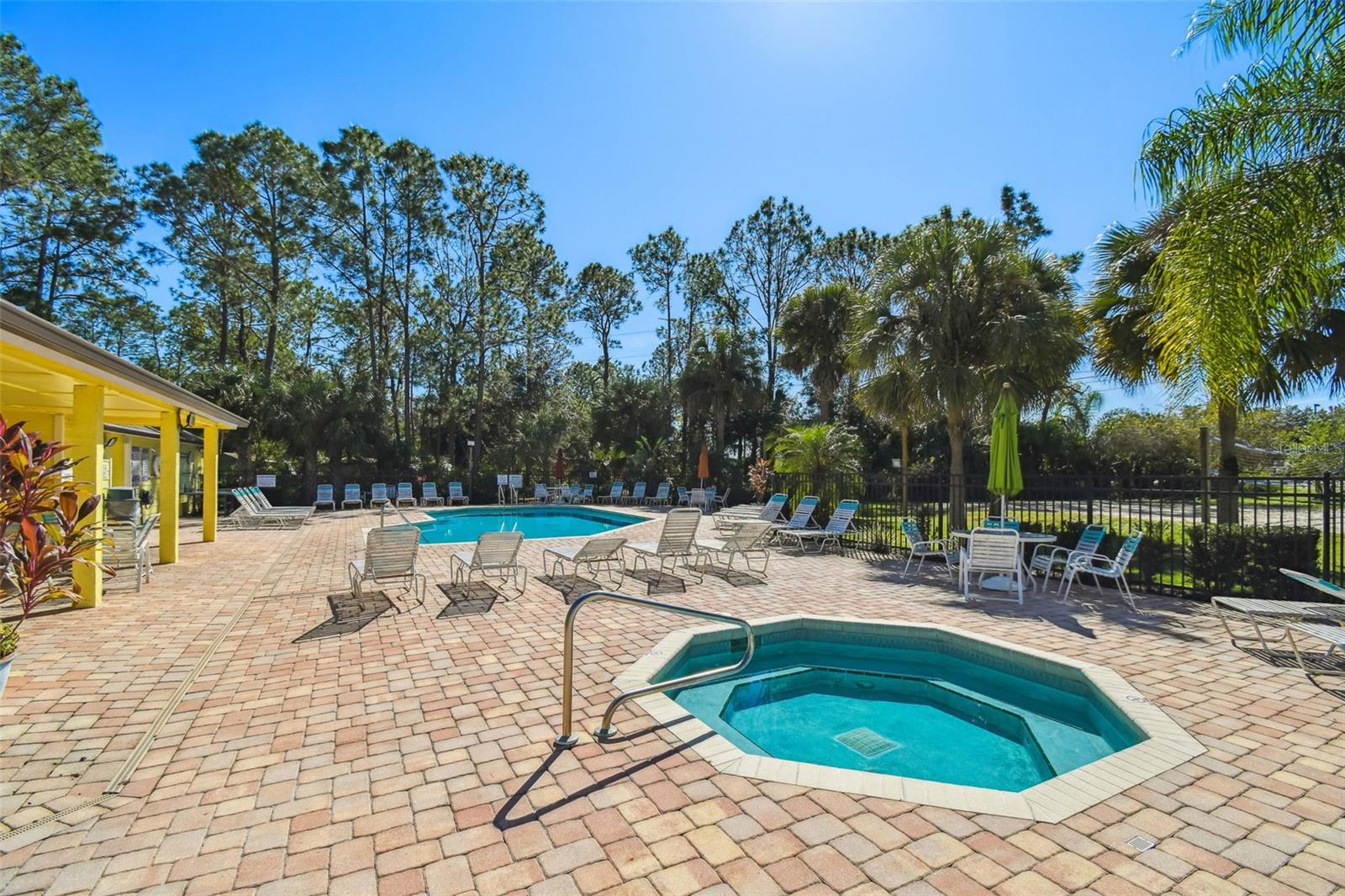 Image 40 of 46 For 2035 Royal Bay Boulevard 45