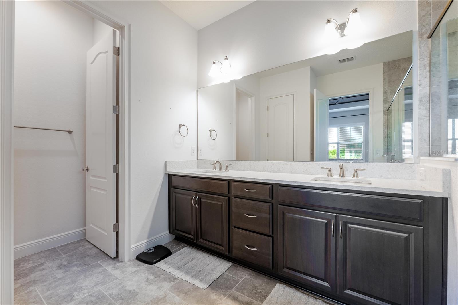 Image 11 of 71 For 13019 Stanthorne Avenue