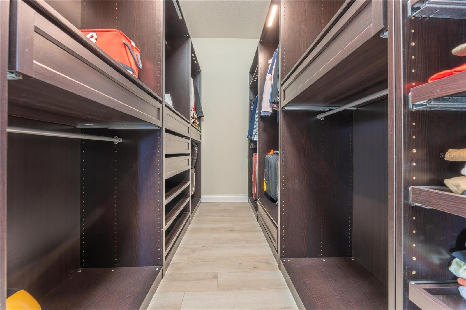 Image 14 of 71 For 13019 Stanthorne Avenue