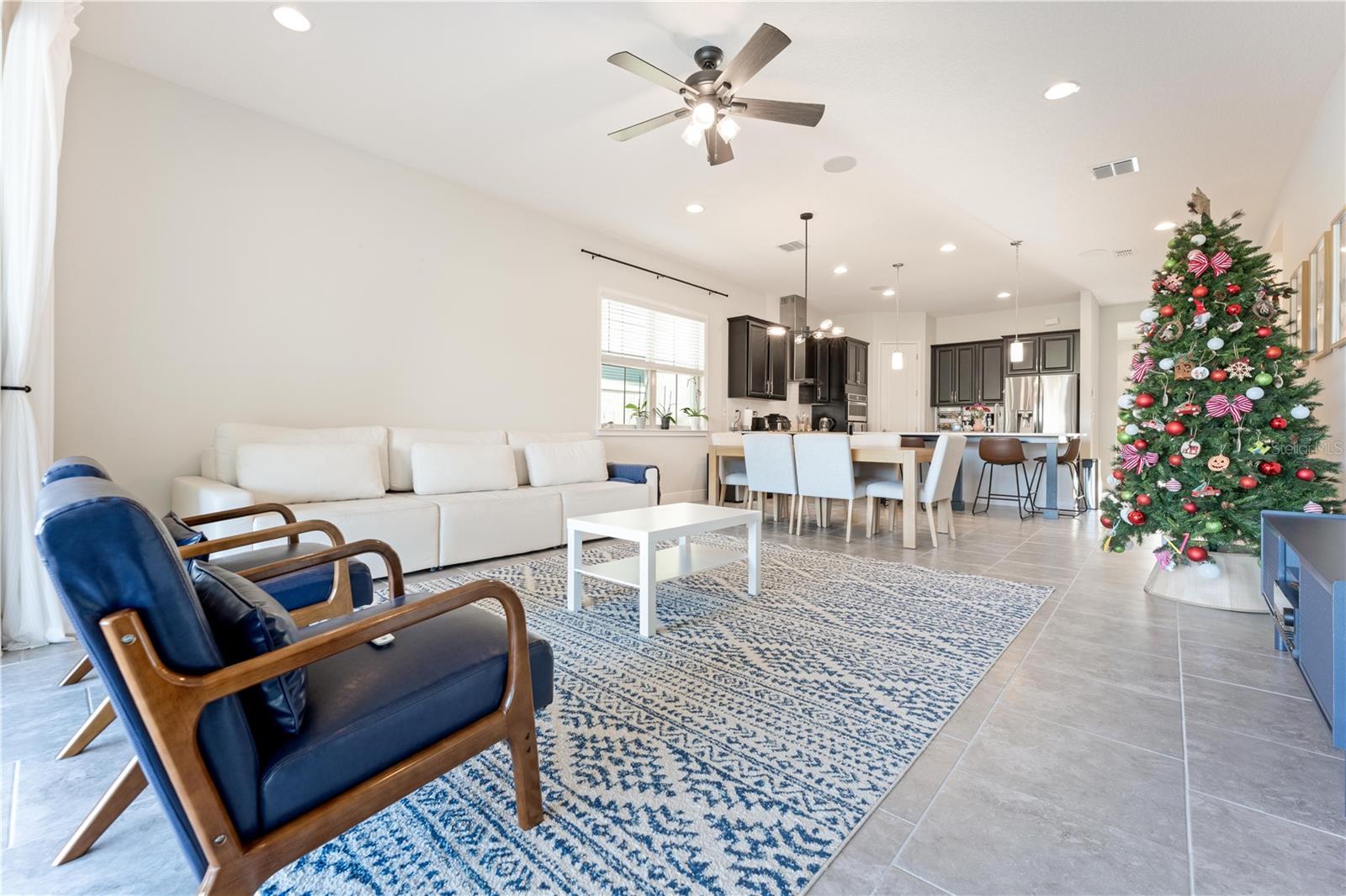 Image 40 of 71 For 13019 Stanthorne Avenue