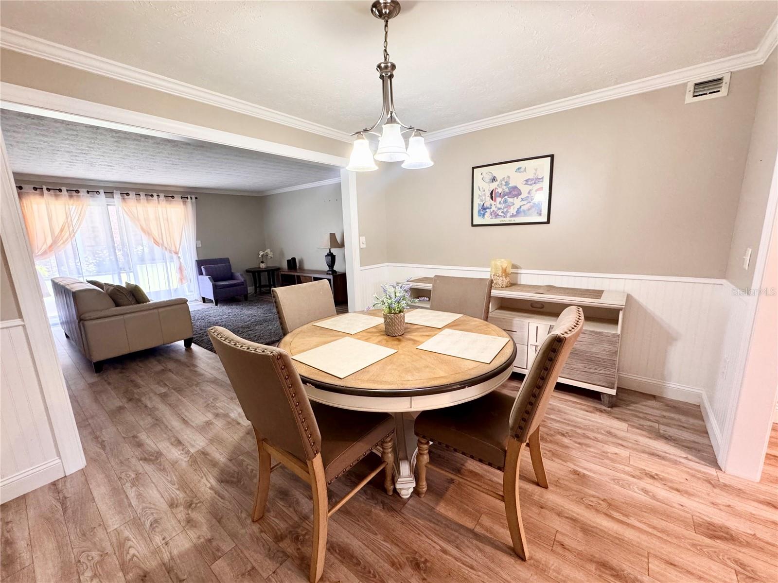 Image 2 of 12 For 4318 Lake Underhill Road 17