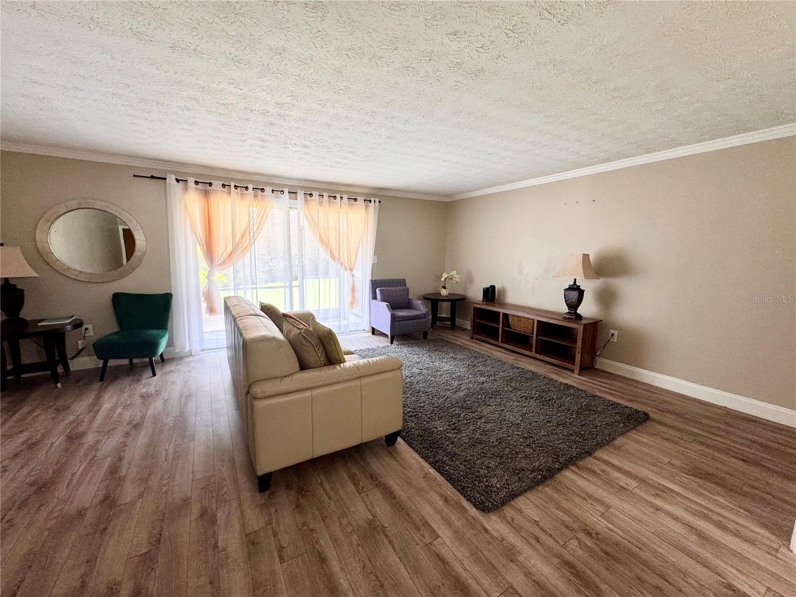 Image 4 of 12 For 4318 Lake Underhill Road 17