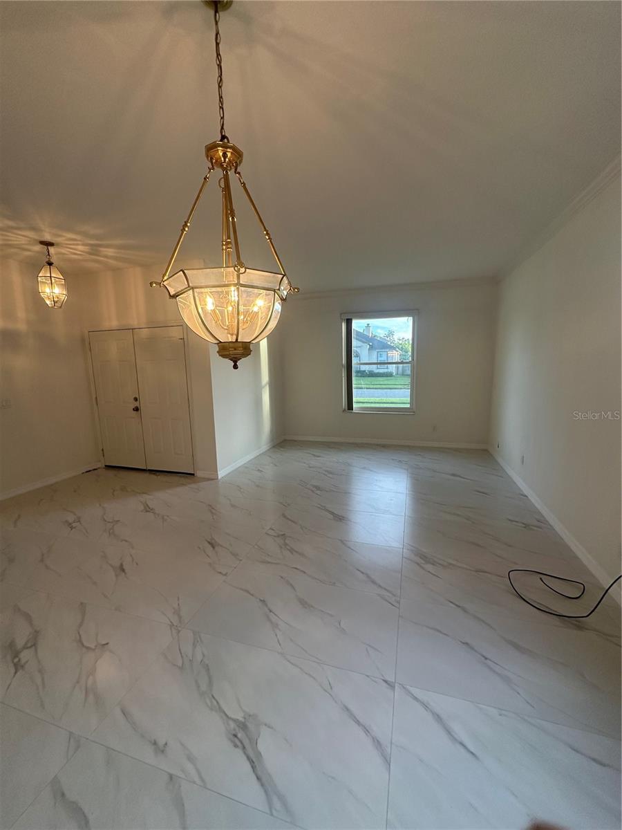 Image 5 of 11 For 2745 University Acres Drive