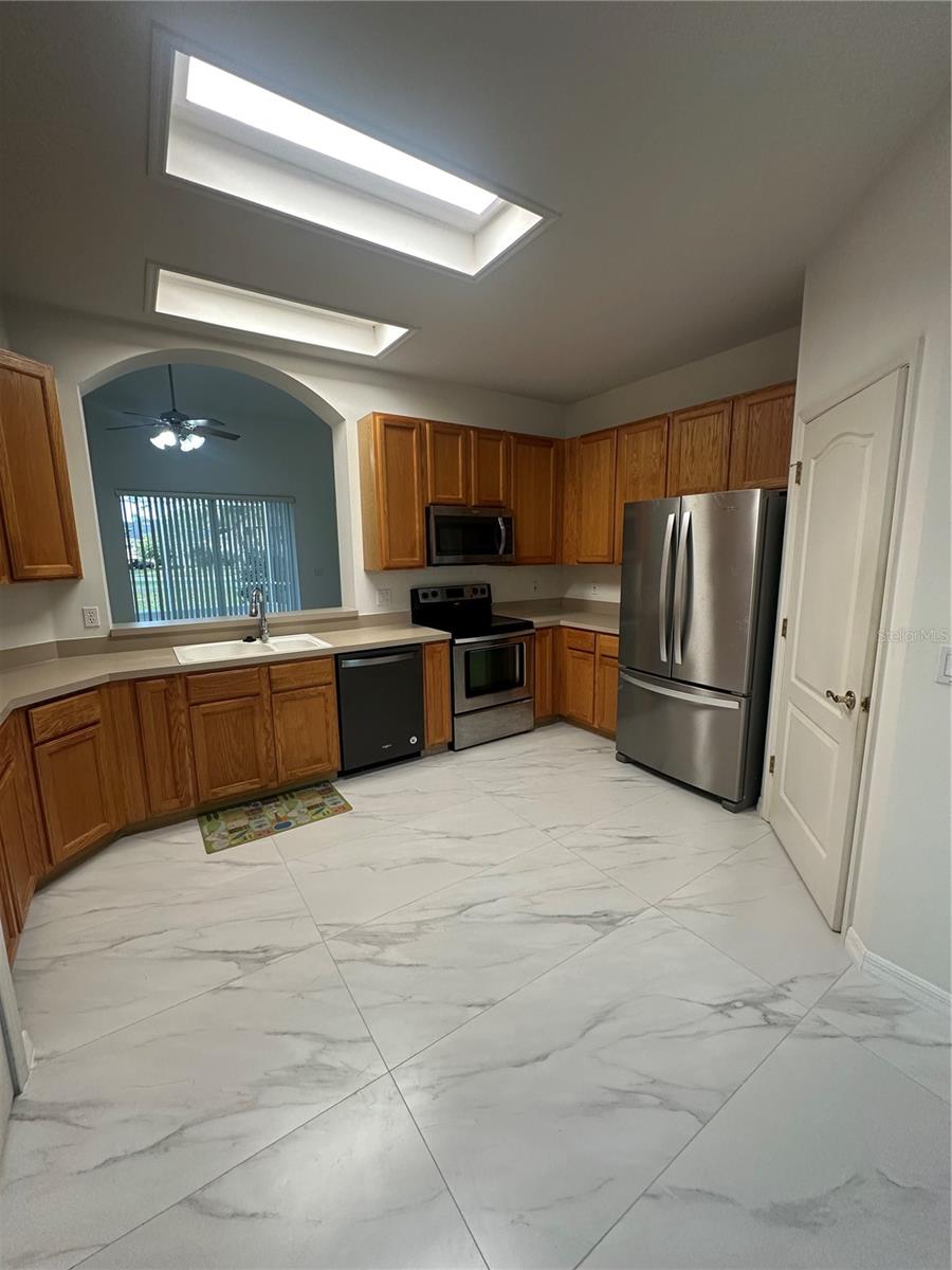 Image 9 of 11 For 2745 University Acres Drive