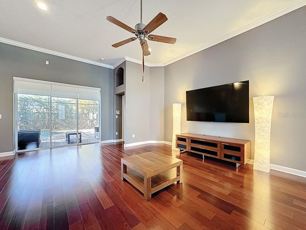 Image 11 of 42 For 3619 Supreme Ct