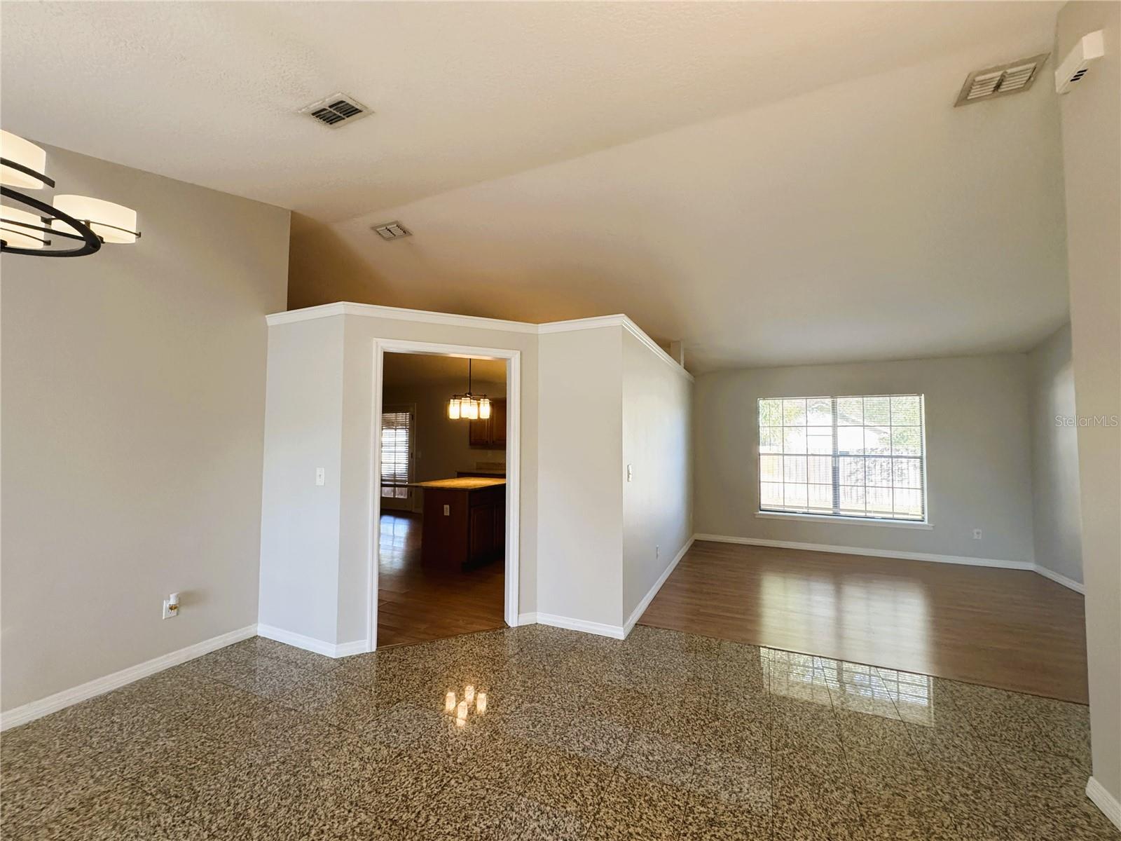 Image 11 of 29 For 1407 Spring Ridge Drive