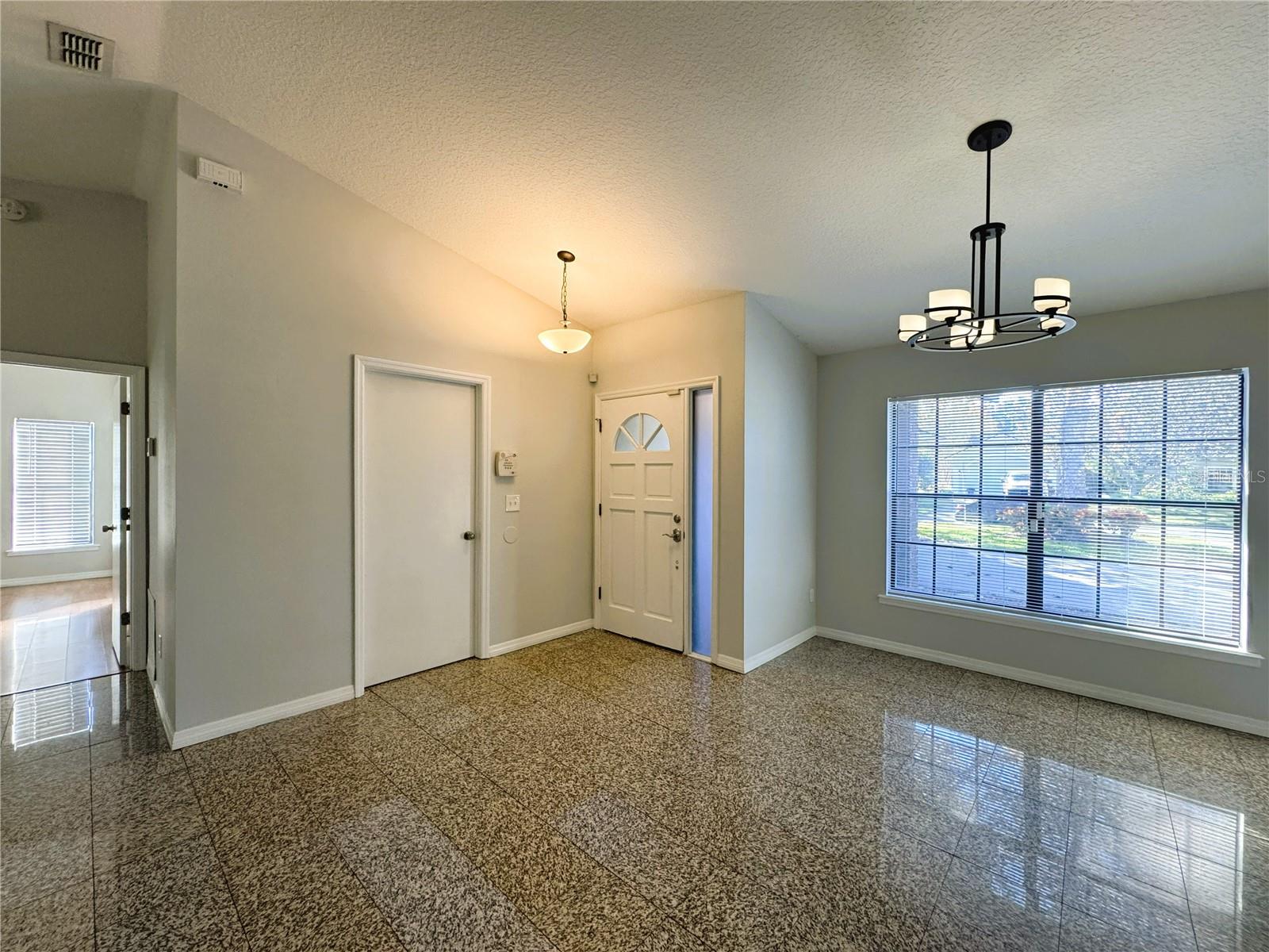 Image 12 of 29 For 1407 Spring Ridge Drive