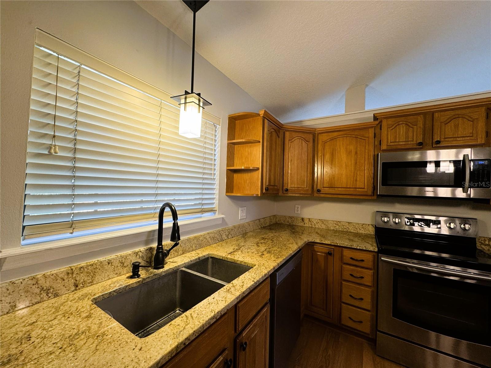 Image 7 of 29 For 1407 Spring Ridge Drive