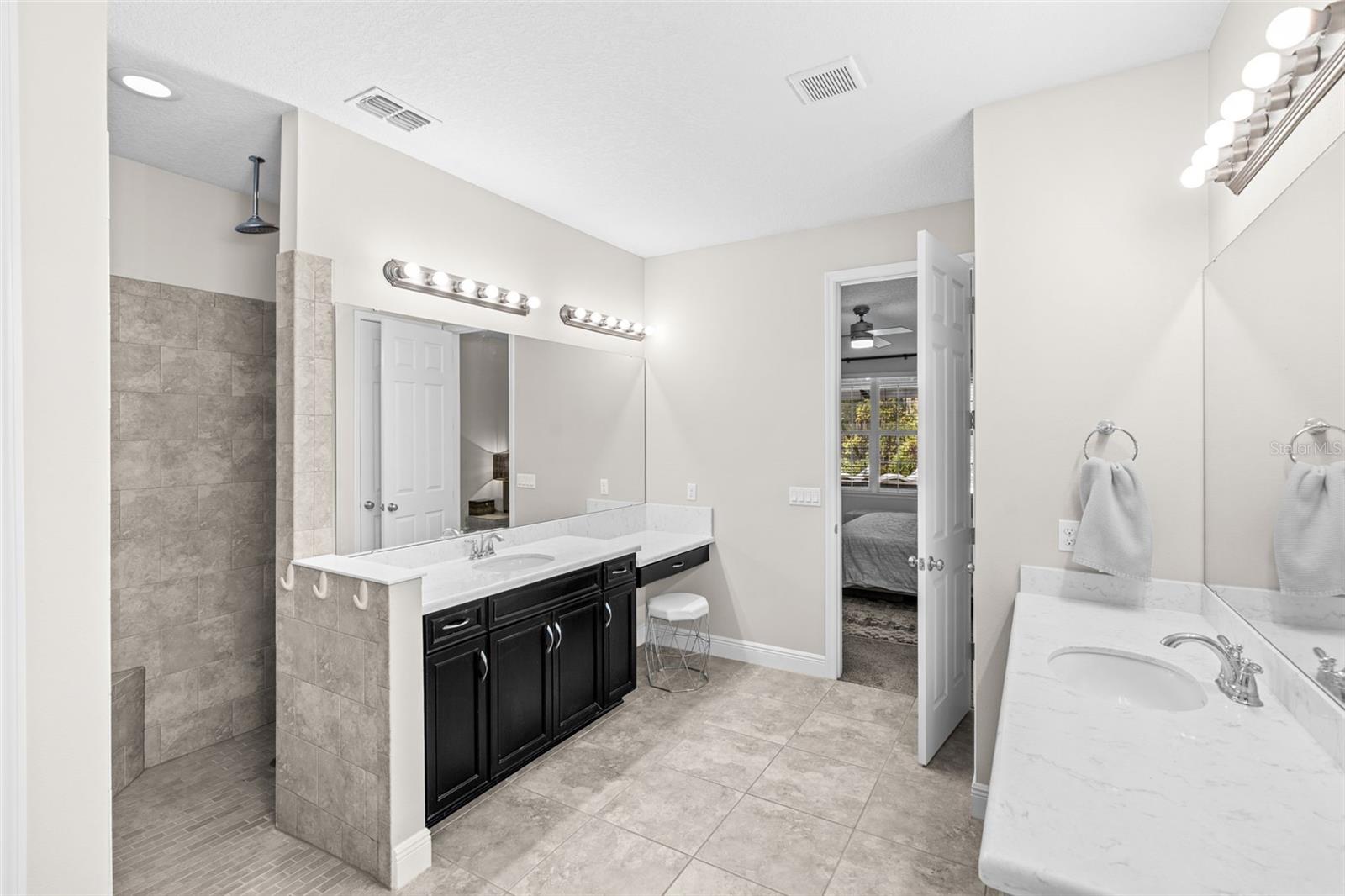 Image 19 of 42 For 14085 Jomatt Loop