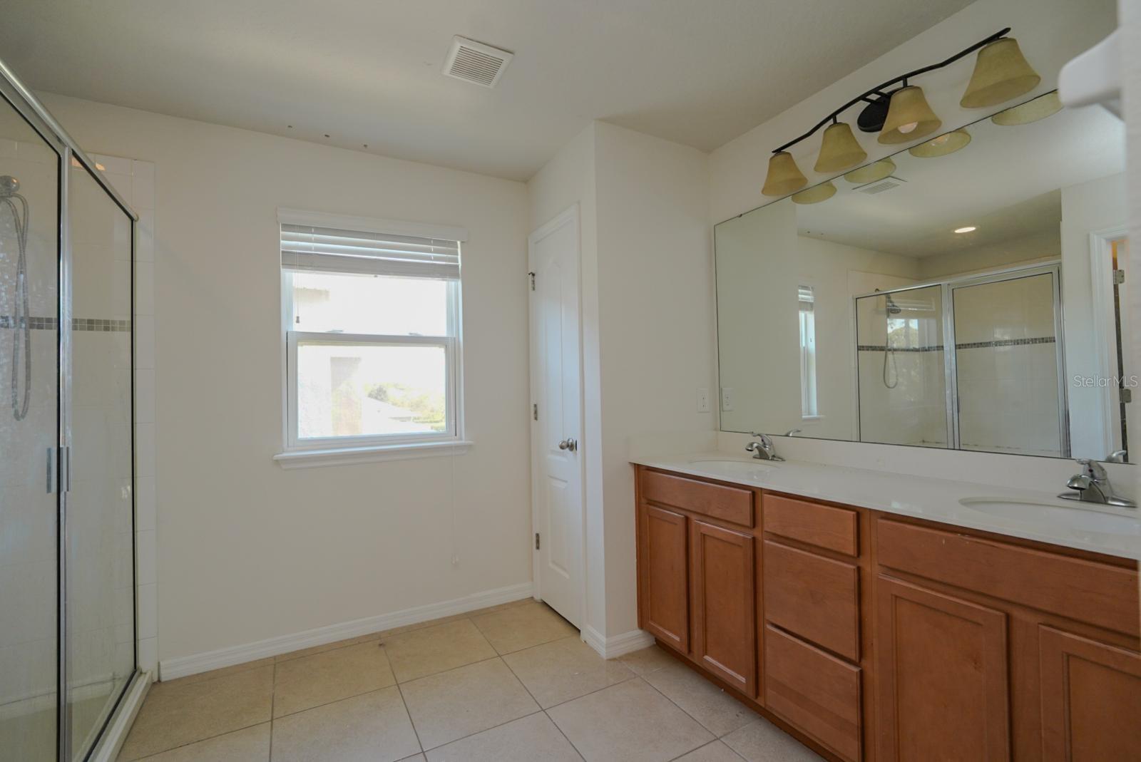 Image 9 of 13 For 1351 Riley Circle