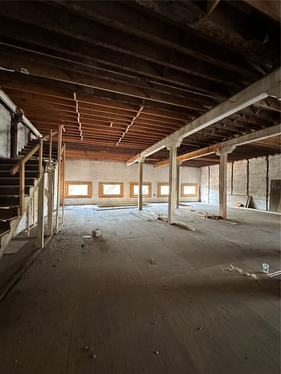 Listing photo id 13 for 1007 Franklin Street