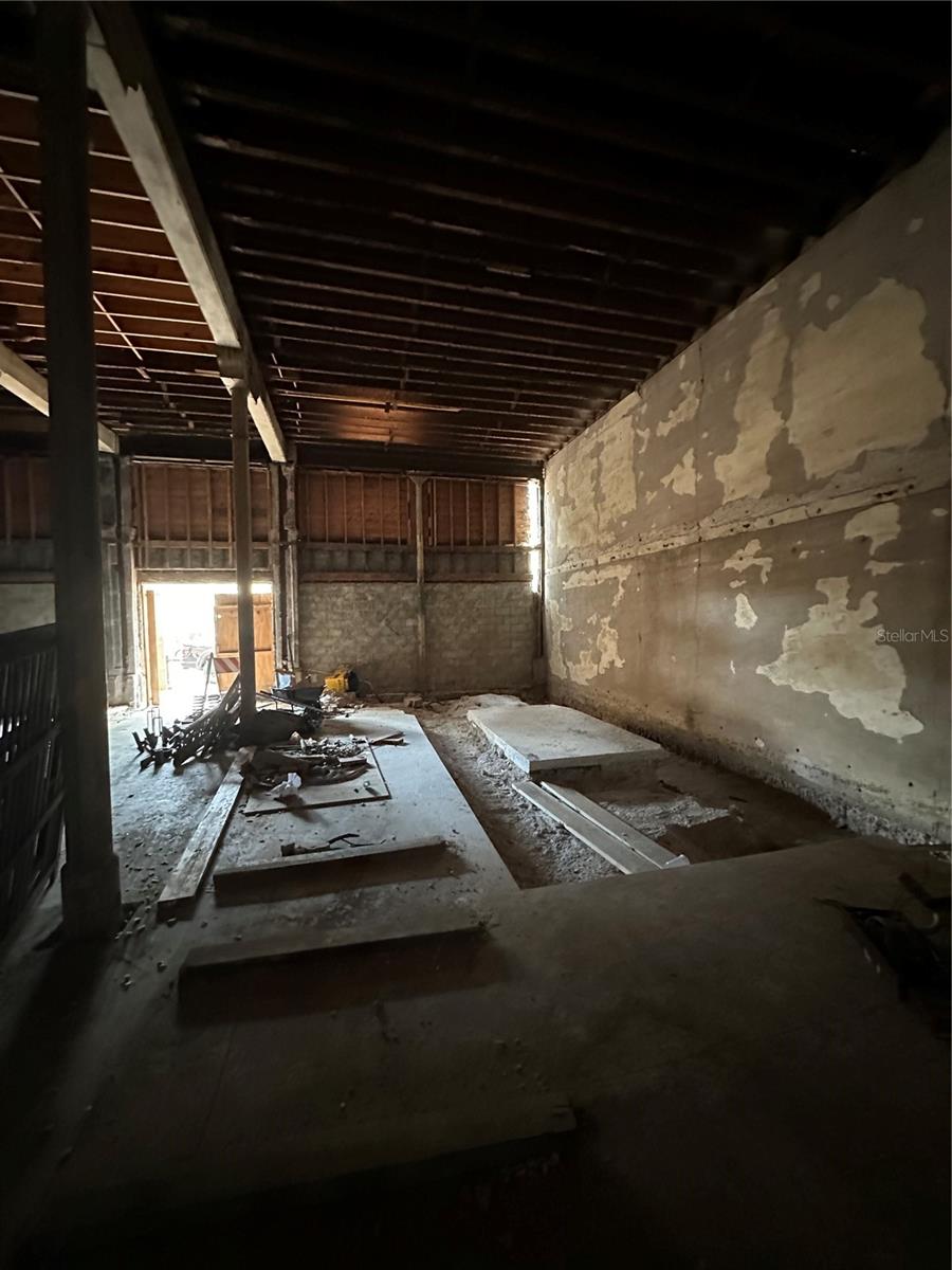 Listing photo id 21 for 1007 Franklin Street