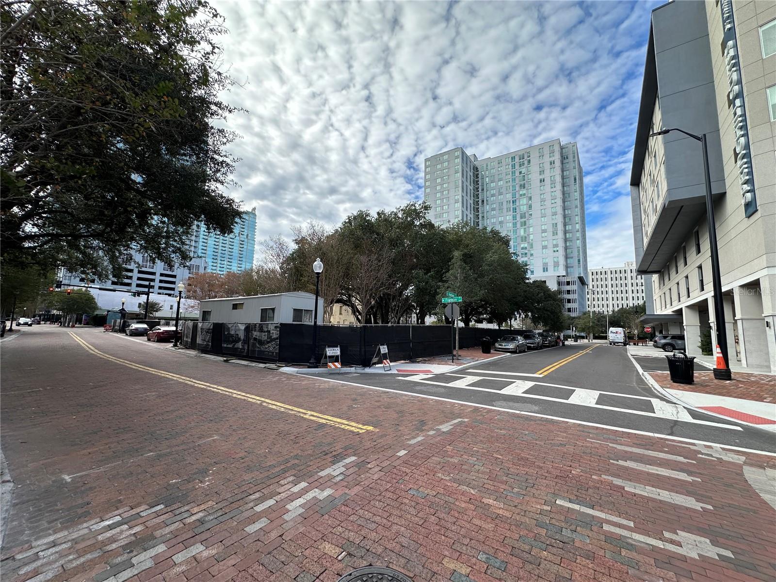 Listing photo id 29 for 1007 Franklin Street