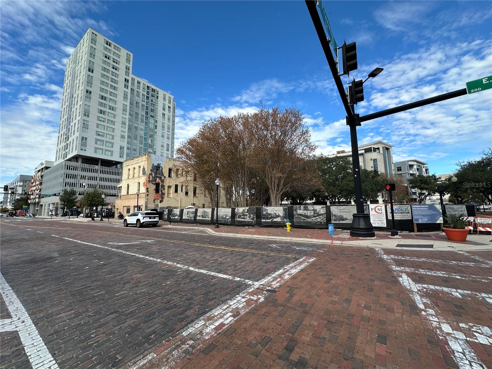 Listing photo id 32 for 1007 Franklin Street