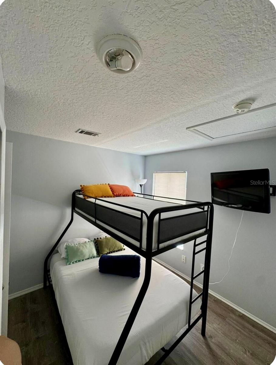 Image 12 of 16 For 252 Hidden Springs Circle