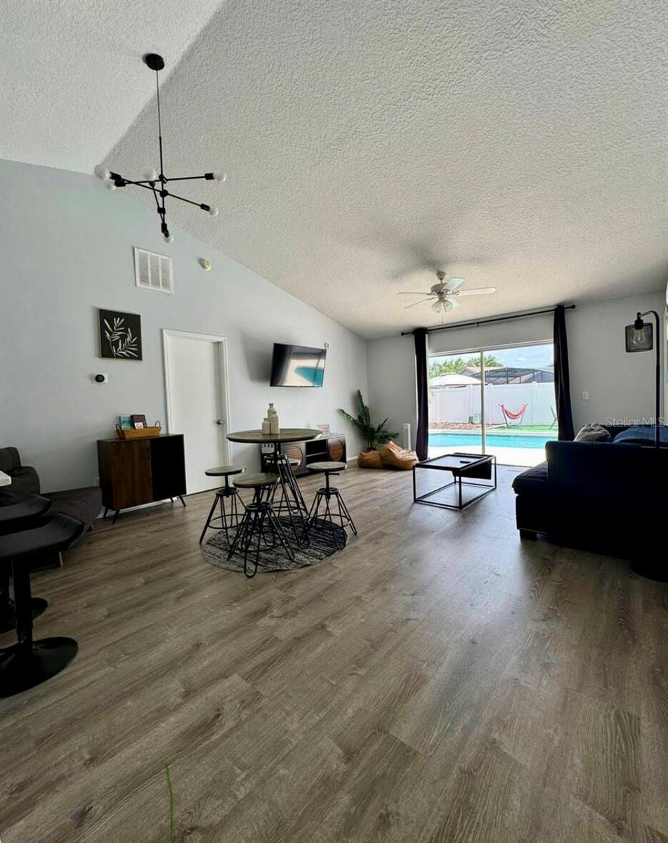 Image 6 of 16 For 252 Hidden Springs Circle