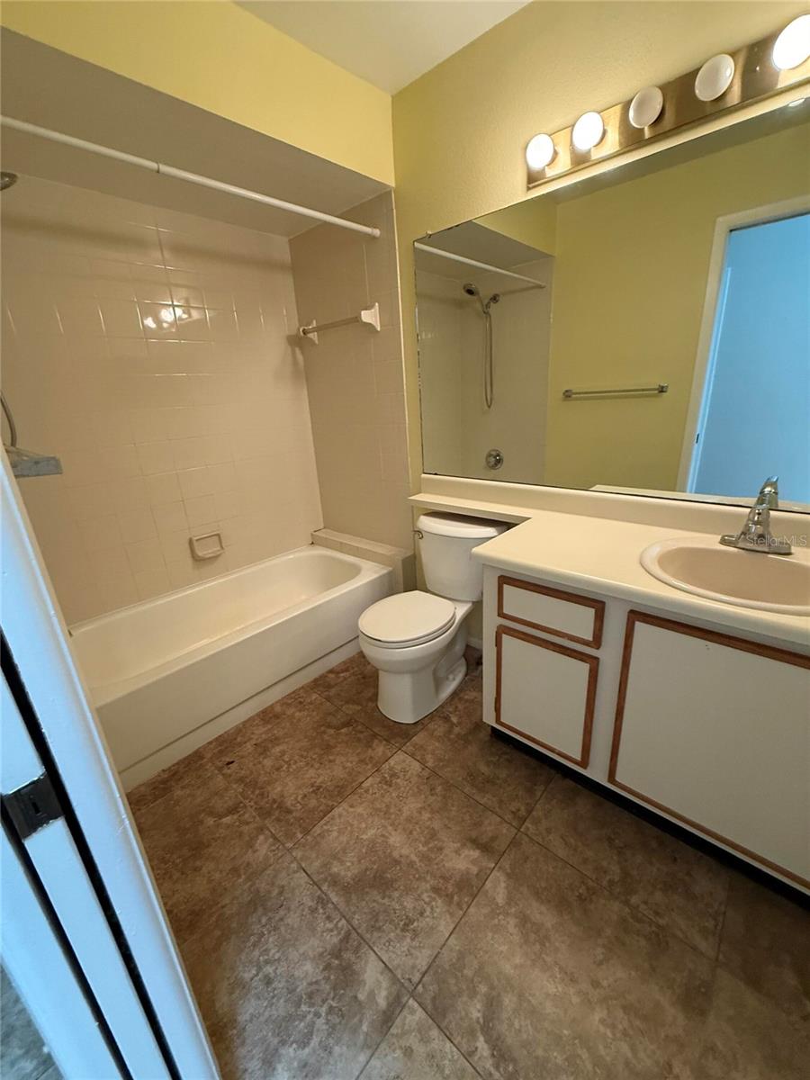 Image 15 of 16 For 11746 Spring Tree Lane