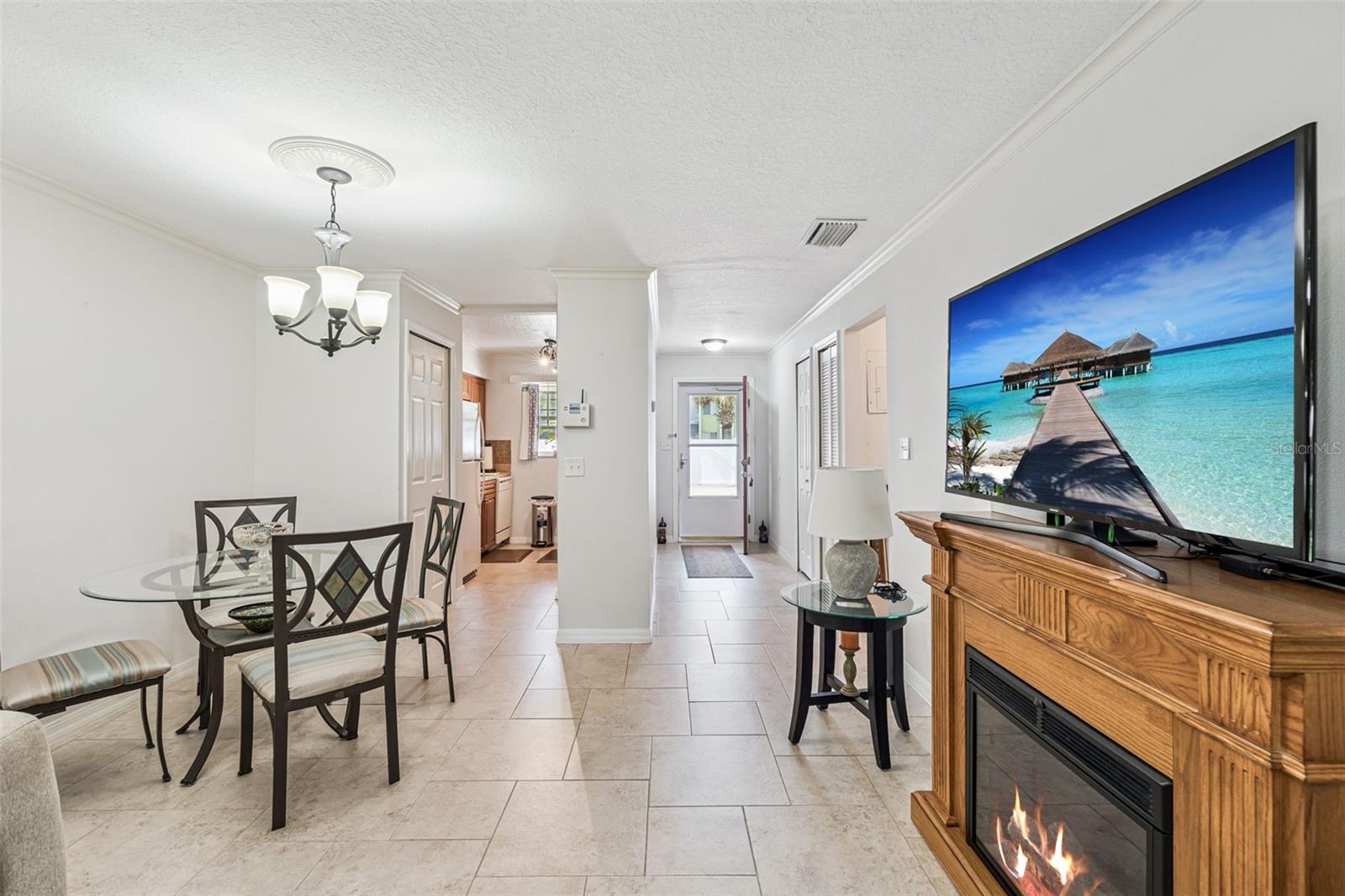 Image 10 of 17 For 4892 Tangerine Avenue 4892