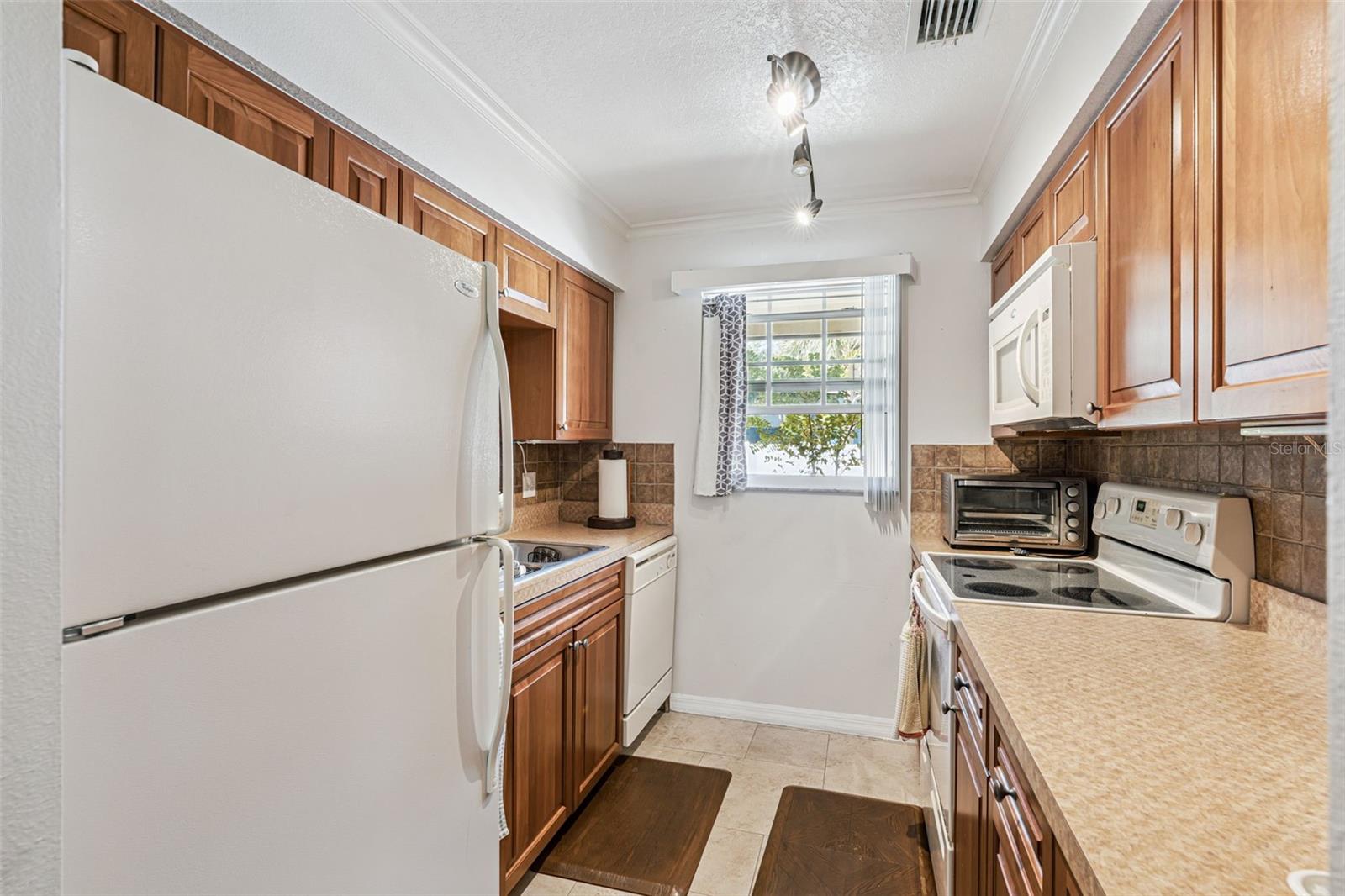 Image 8 of 17 For 4892 Tangerine Avenue 4892