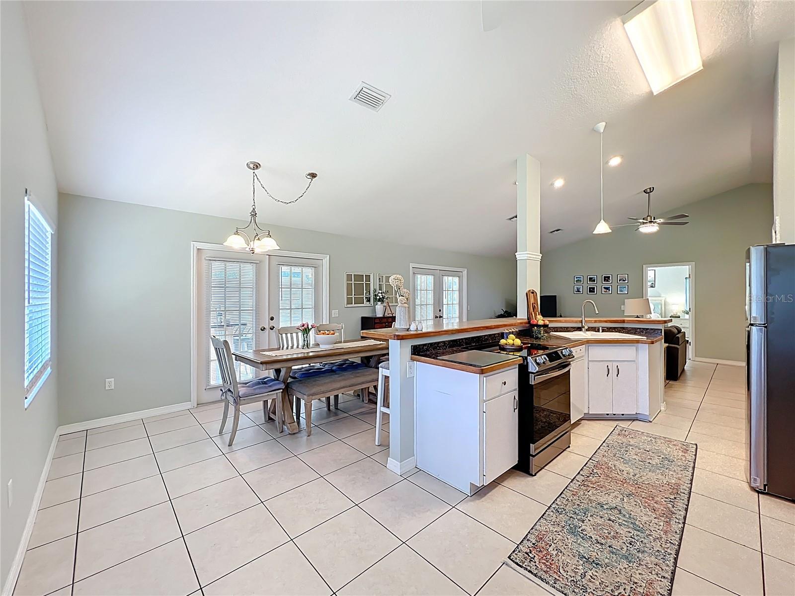 Image 11 of 38 For 12204 Wedgefield Drive