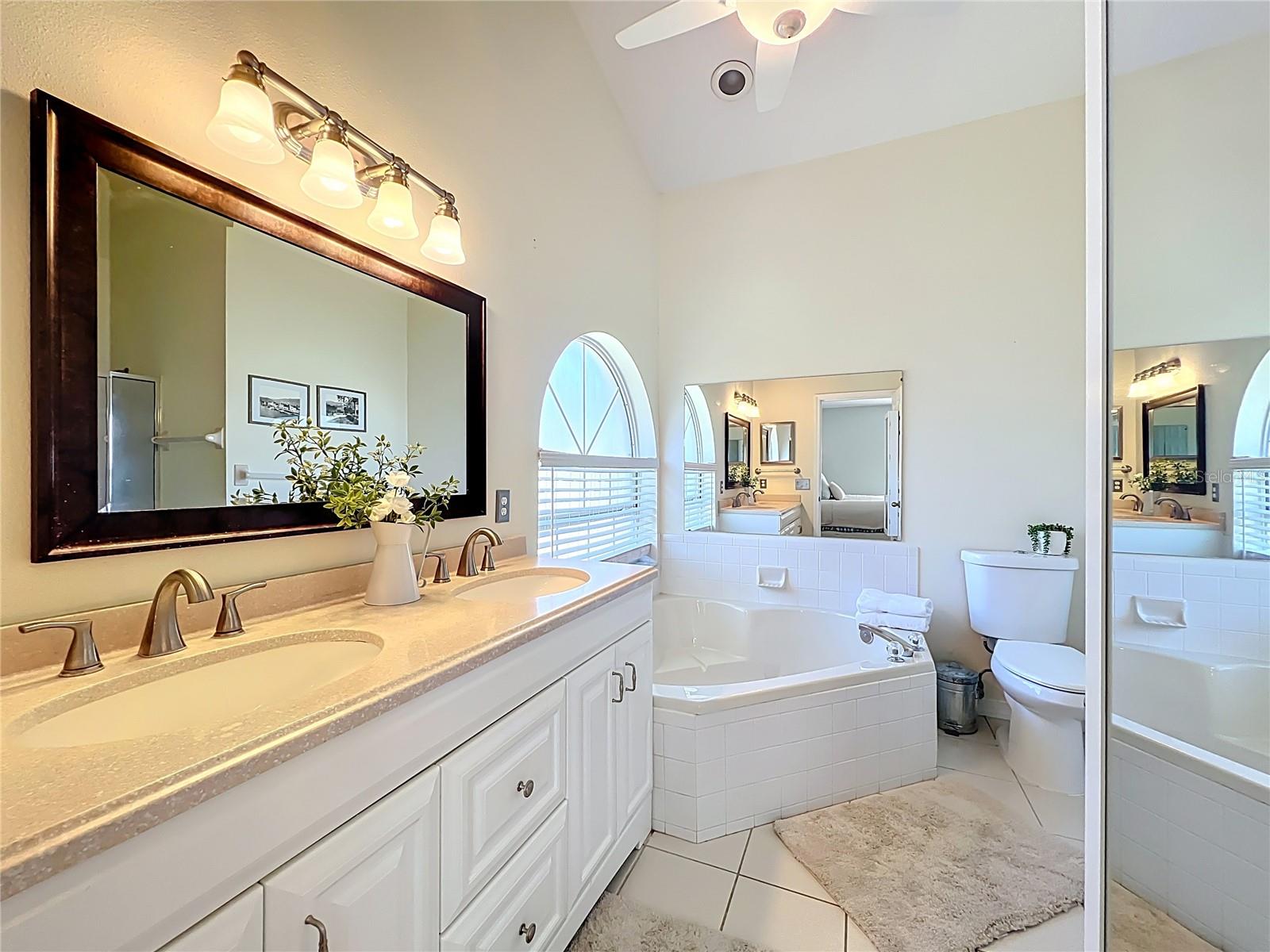 Image 17 of 38 For 12204 Wedgefield Drive