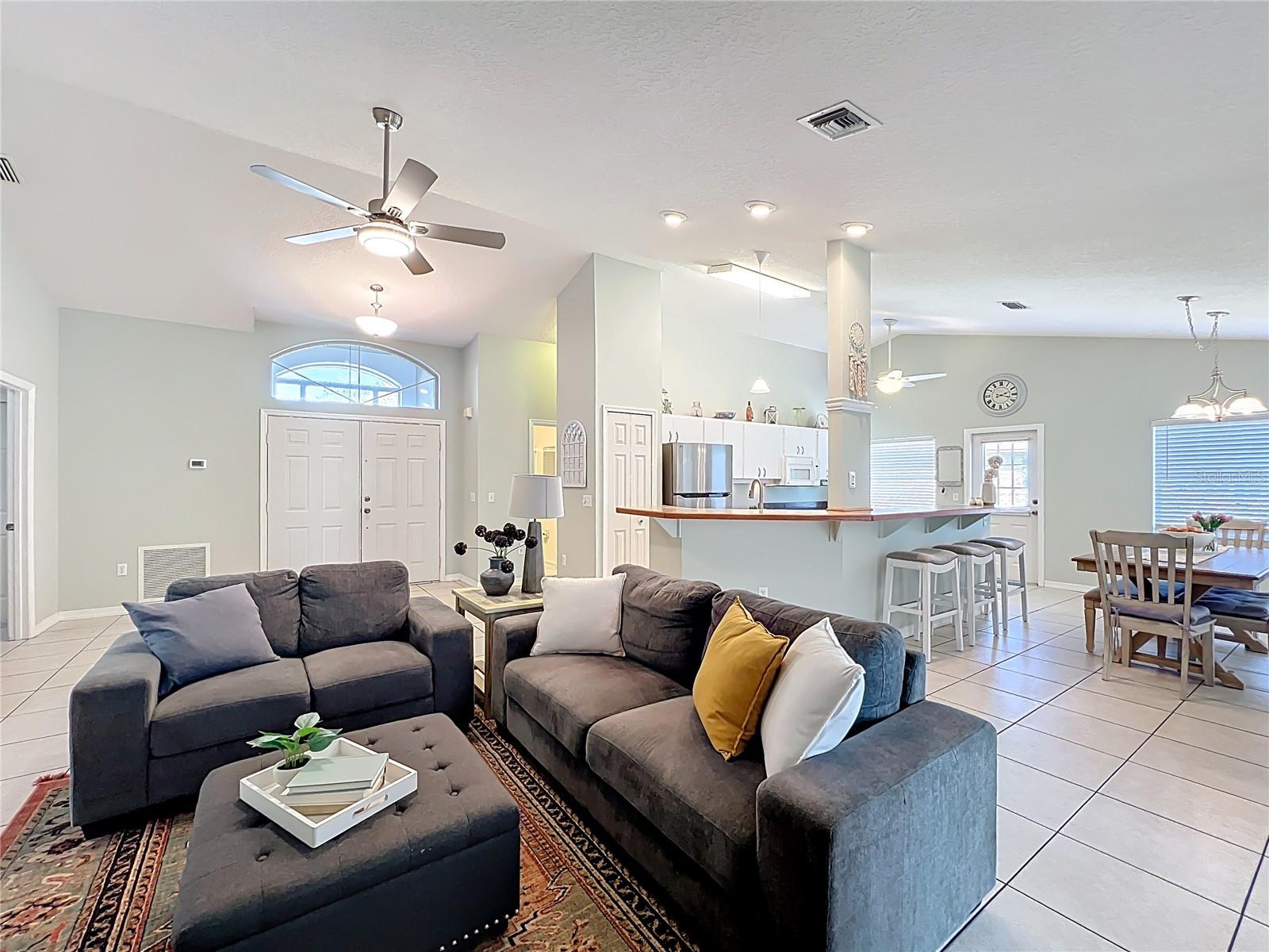 Image 4 of 38 For 12204 Wedgefield Drive