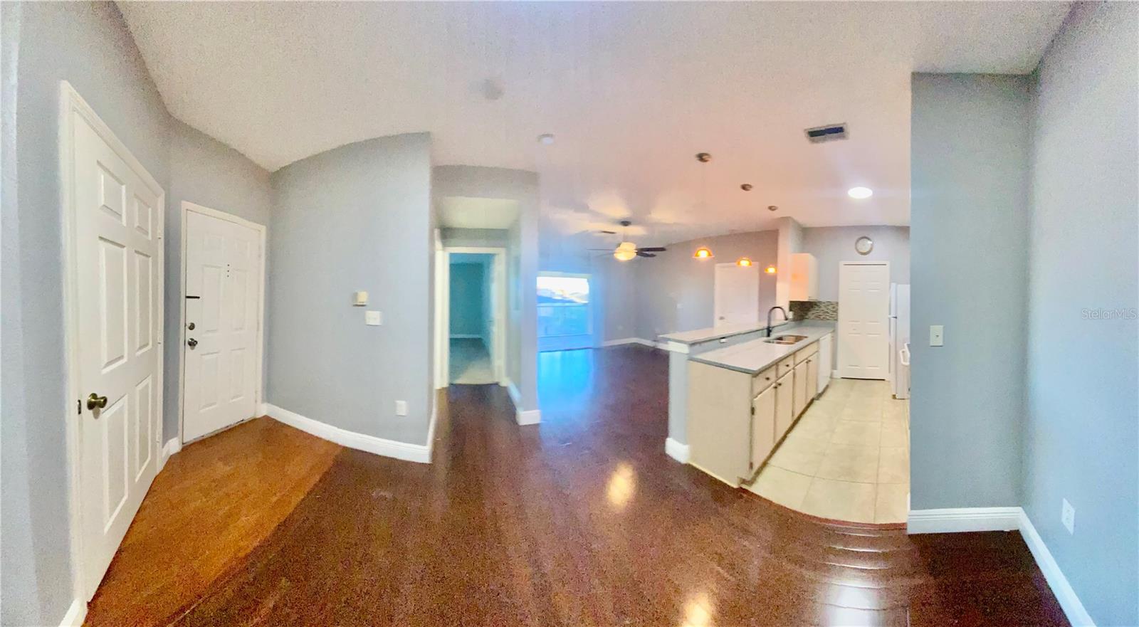 Image 13 of 38 For 5451 Vineland Road 2309