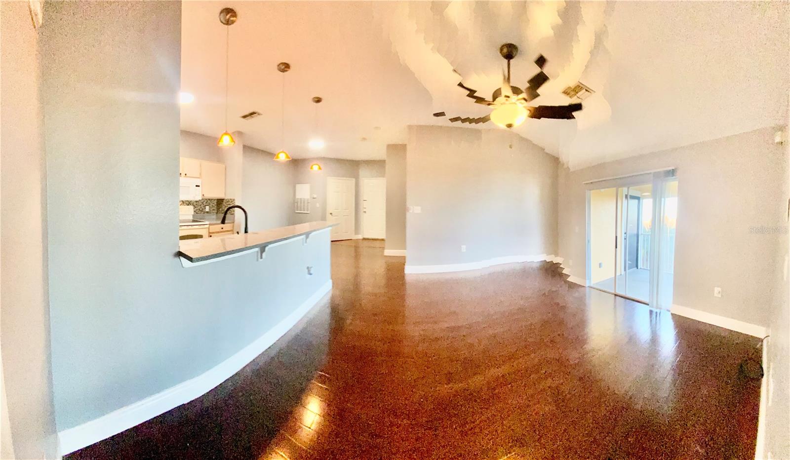 Image 15 of 38 For 5451 Vineland Road 2309