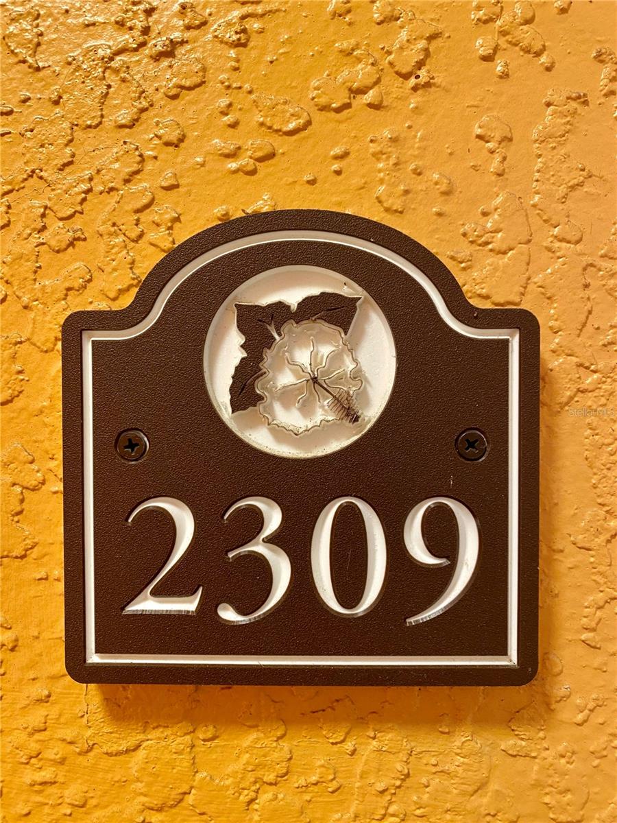 Image 3 of 38 For 5451 Vineland Road 2309