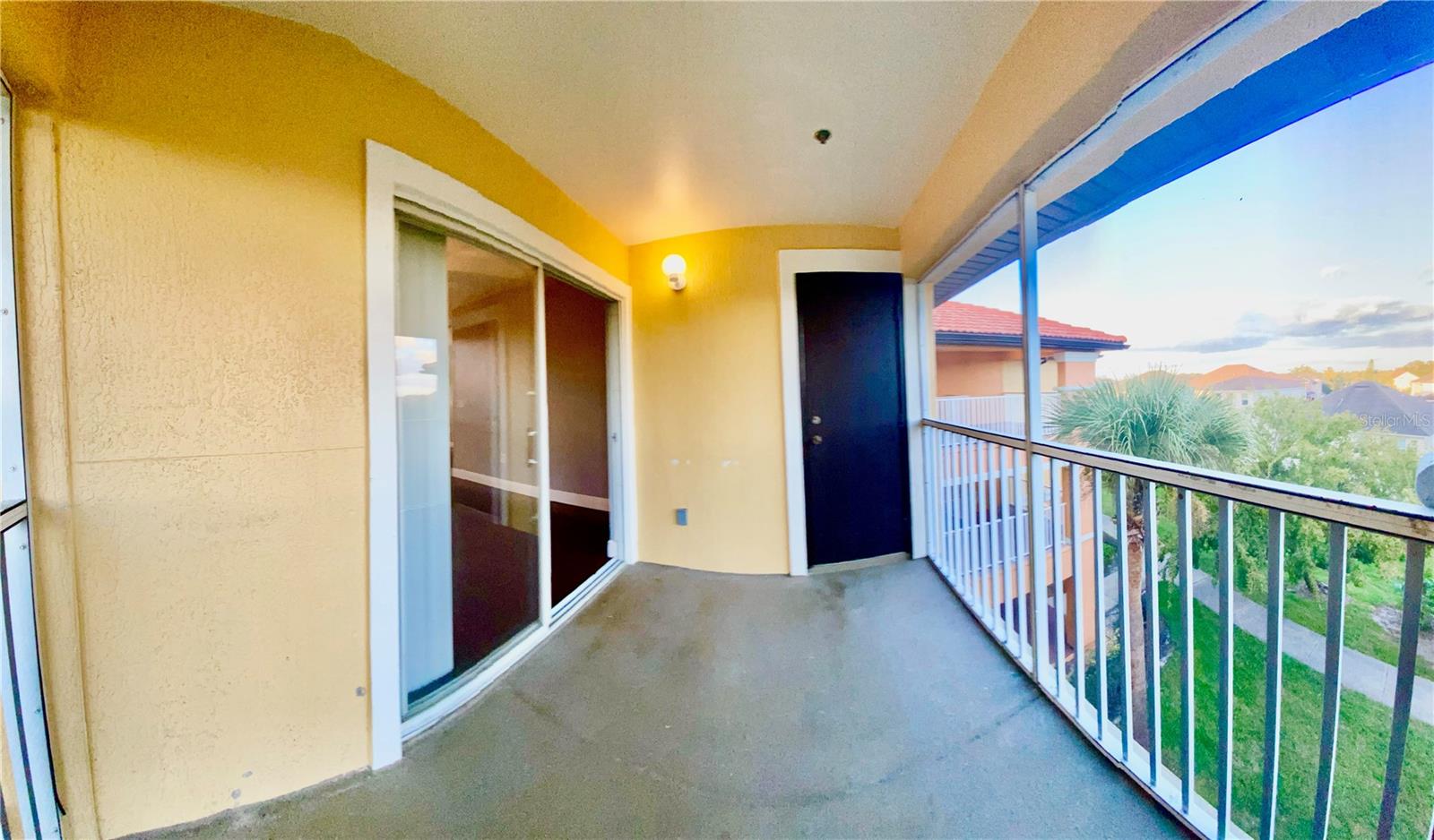 Image 4 of 38 For 5451 Vineland Road 2309