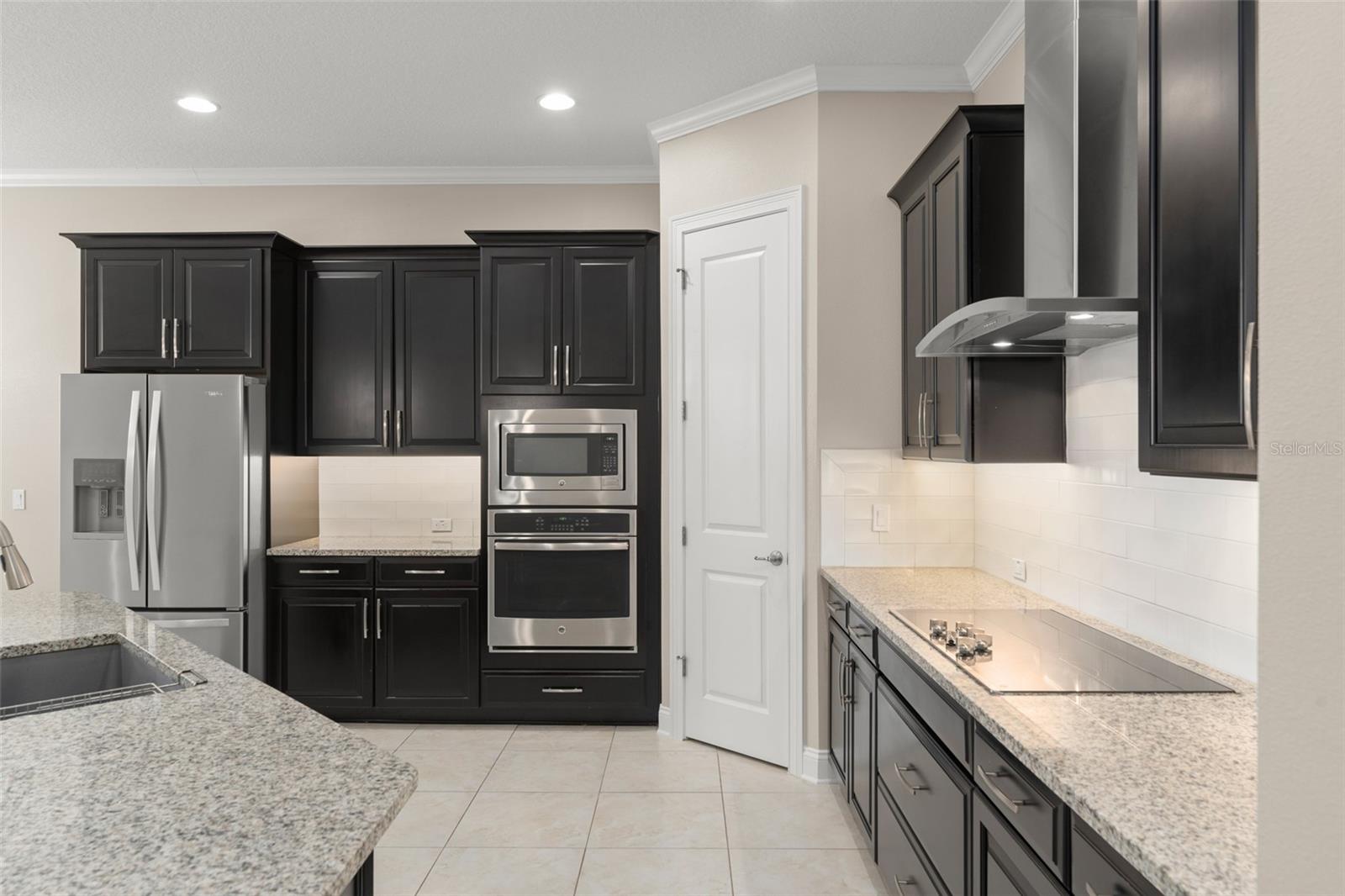 Image 21 of 79 For 13833 Behring Avenue